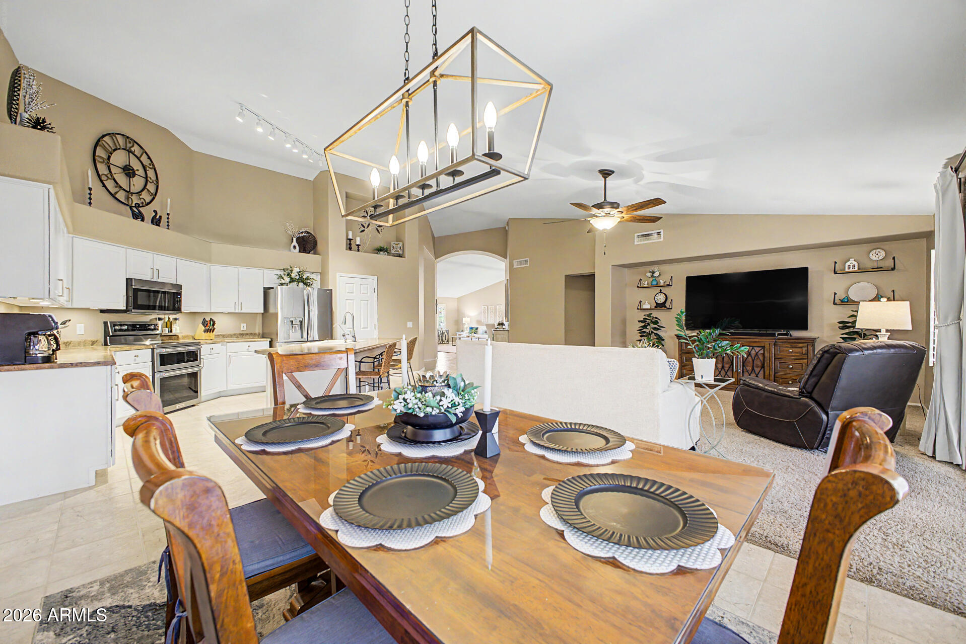 9545 E JUANITA Avenue