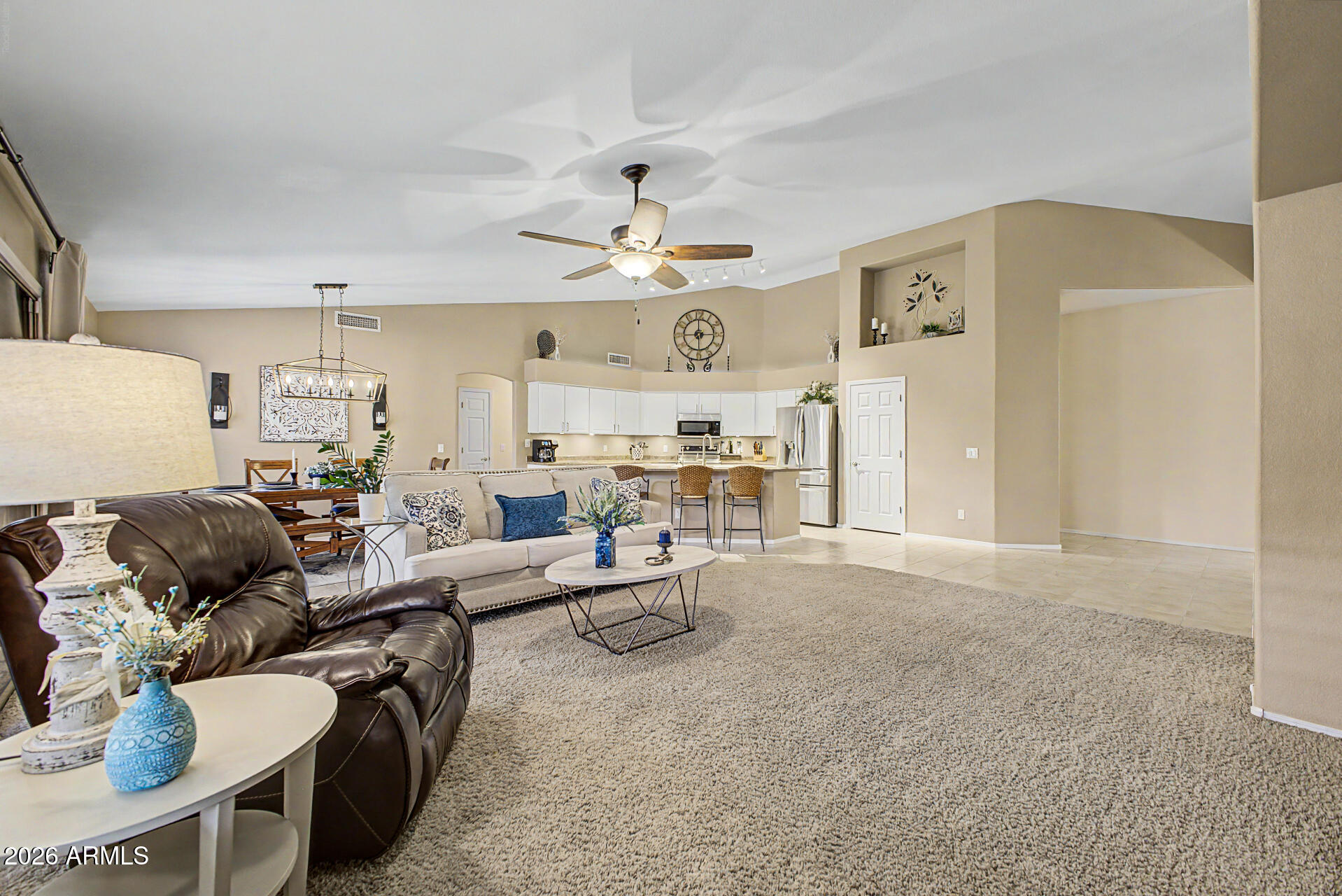 9545 E JUANITA Avenue