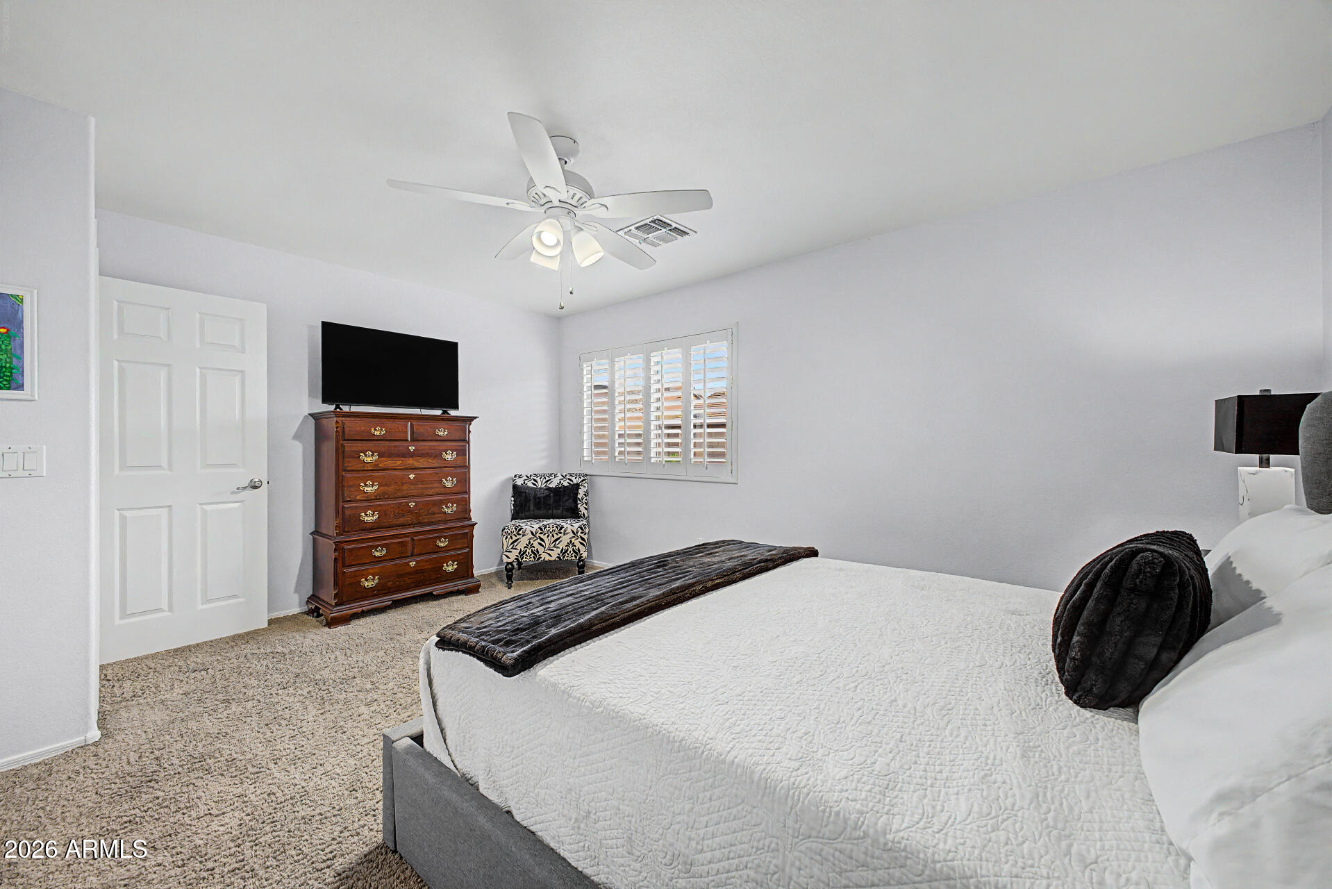 9545 E JUANITA Avenue