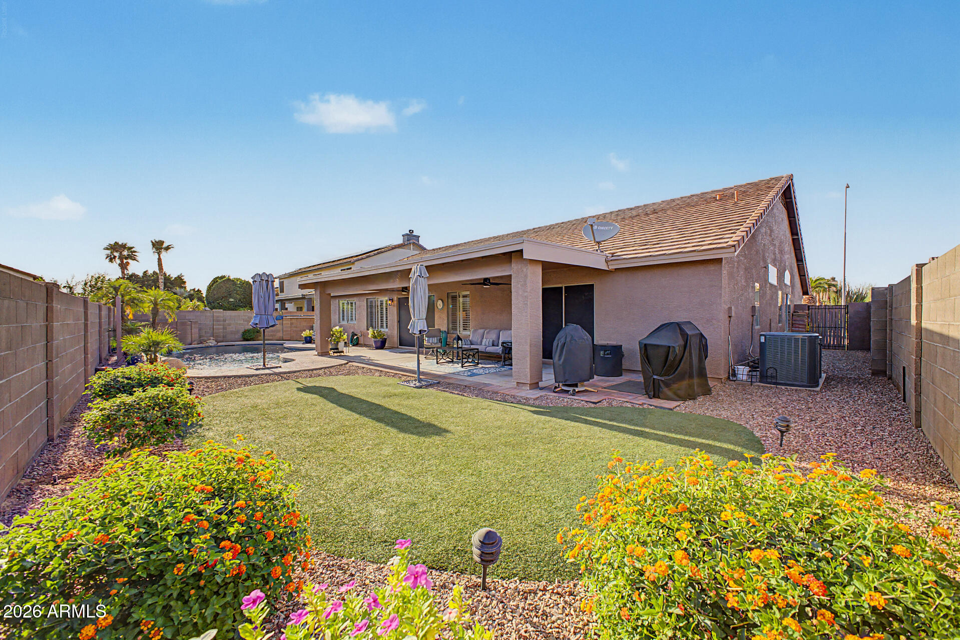 9545 E JUANITA Avenue