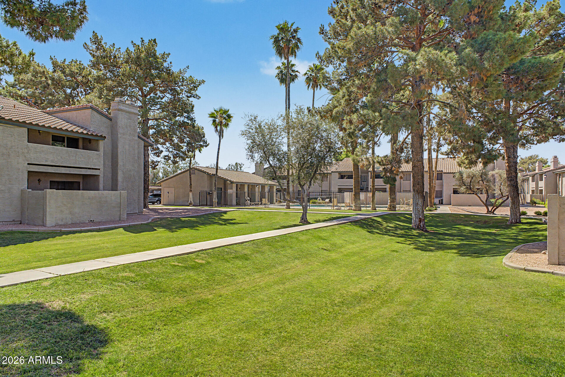 533 W GUADALUPE Road 1001