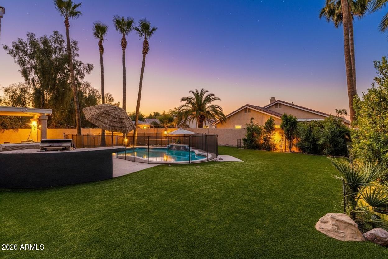 1114 N WHIPPLE Court