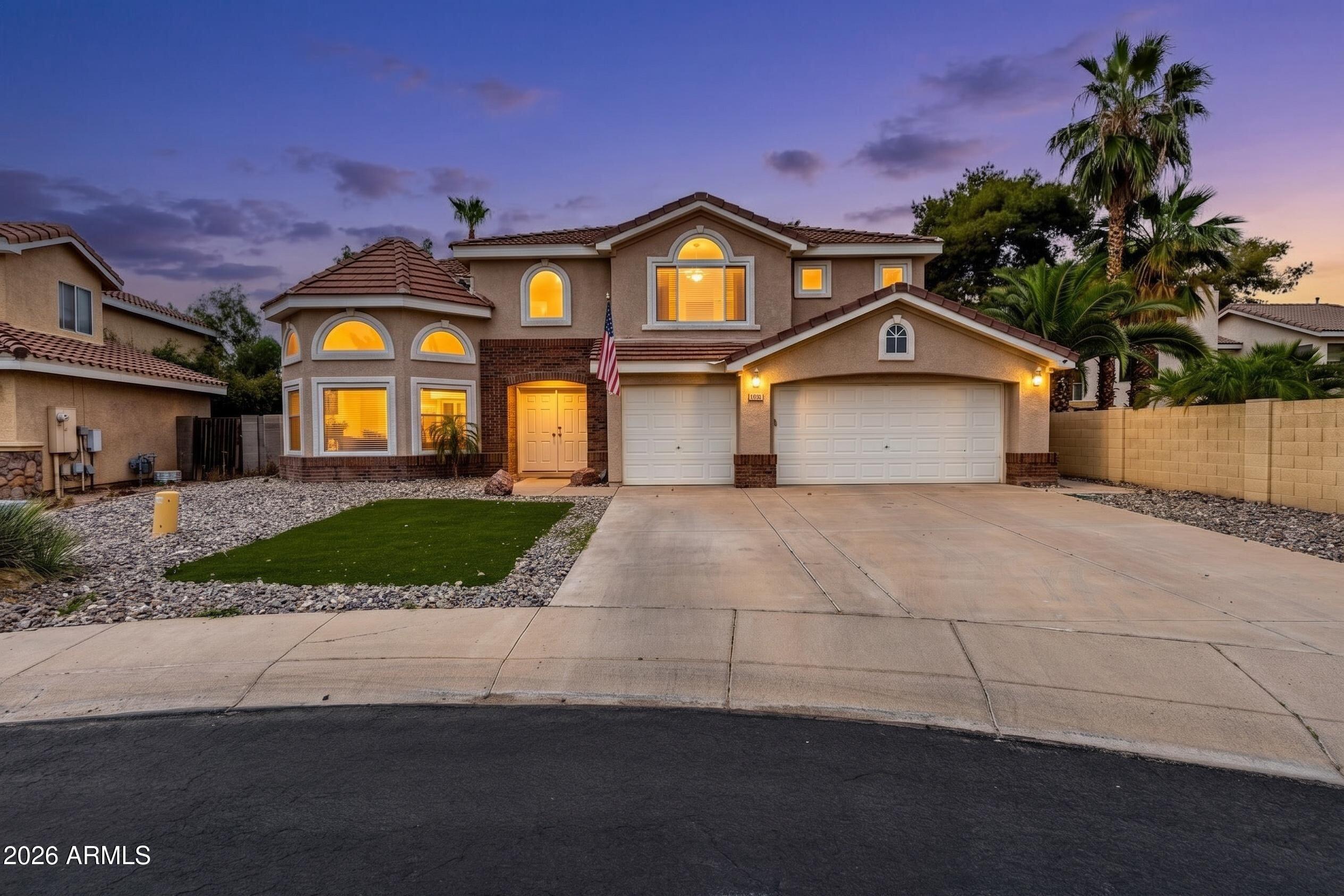 1114 N WHIPPLE Court