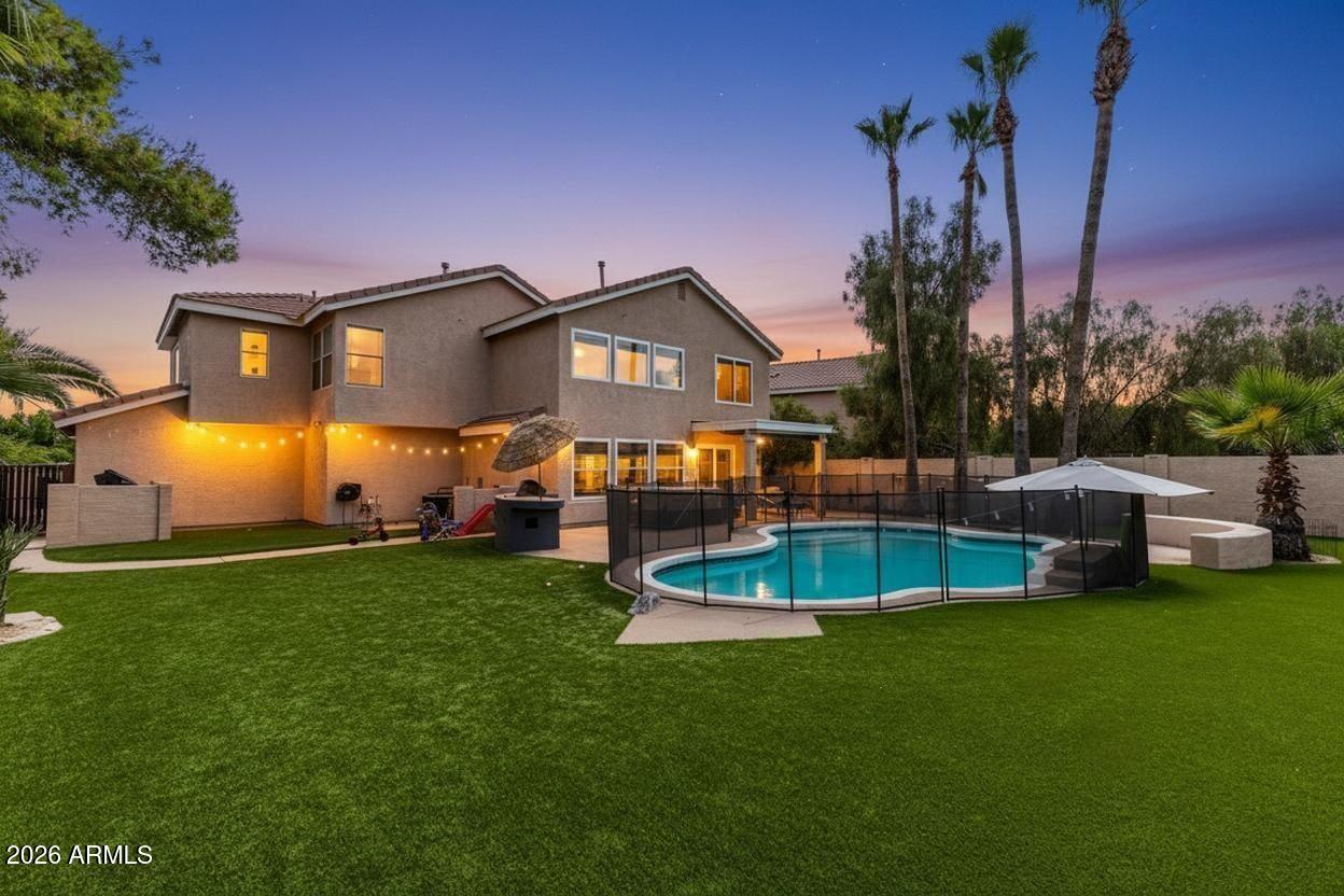 1114 N WHIPPLE Court