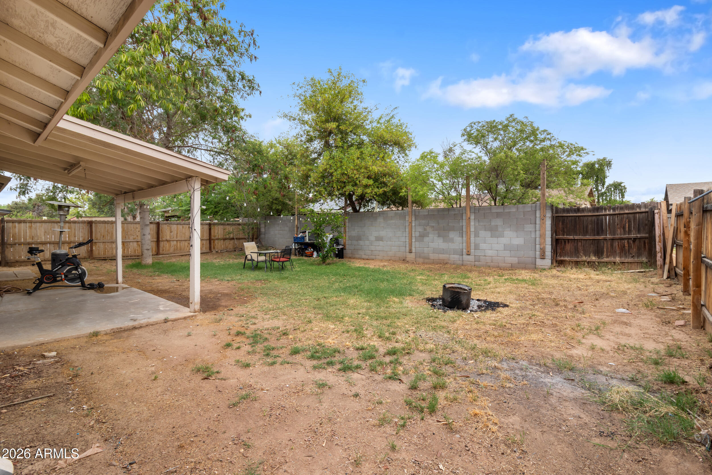 7130 W FLOWER Street