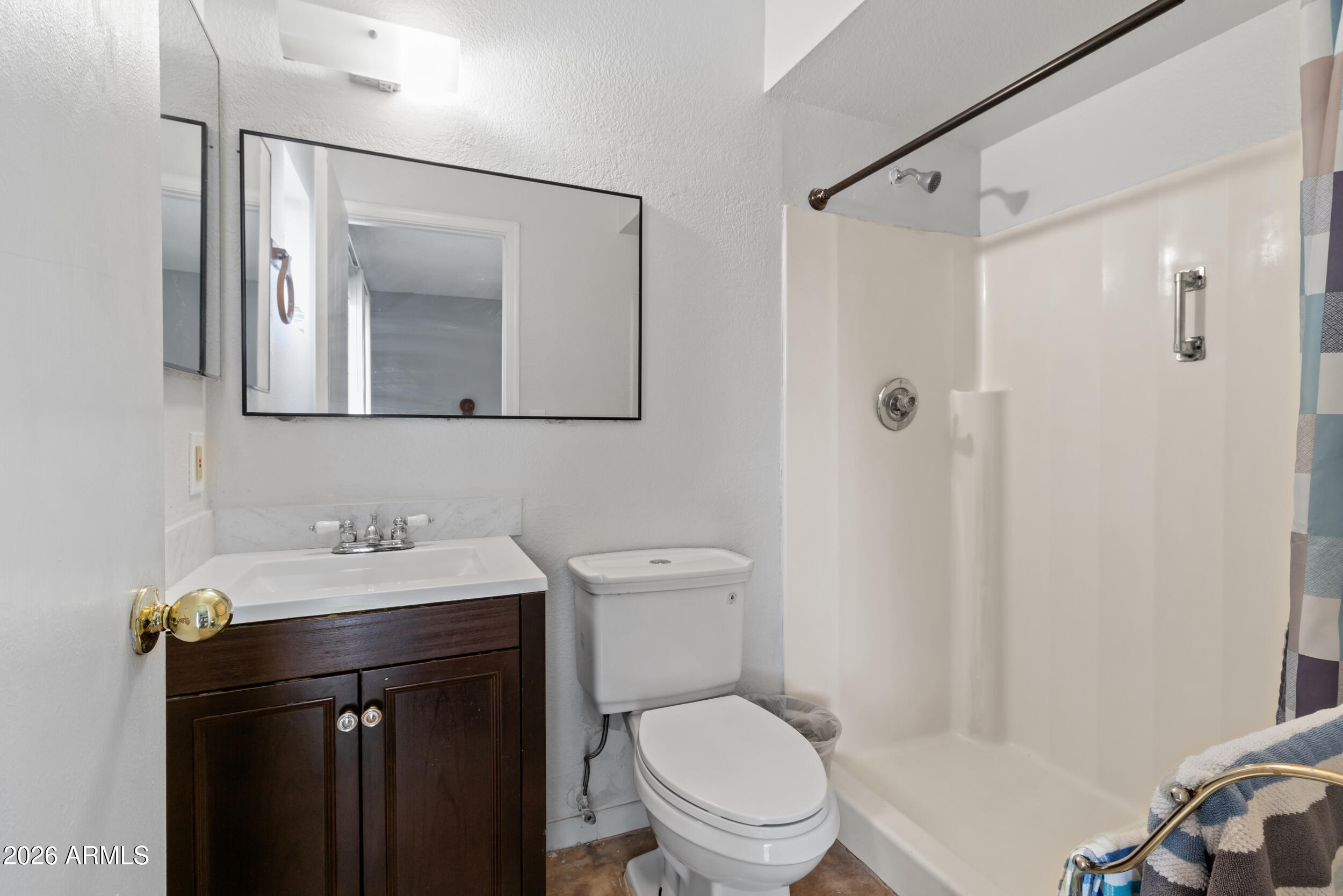 7130 W FLOWER Street