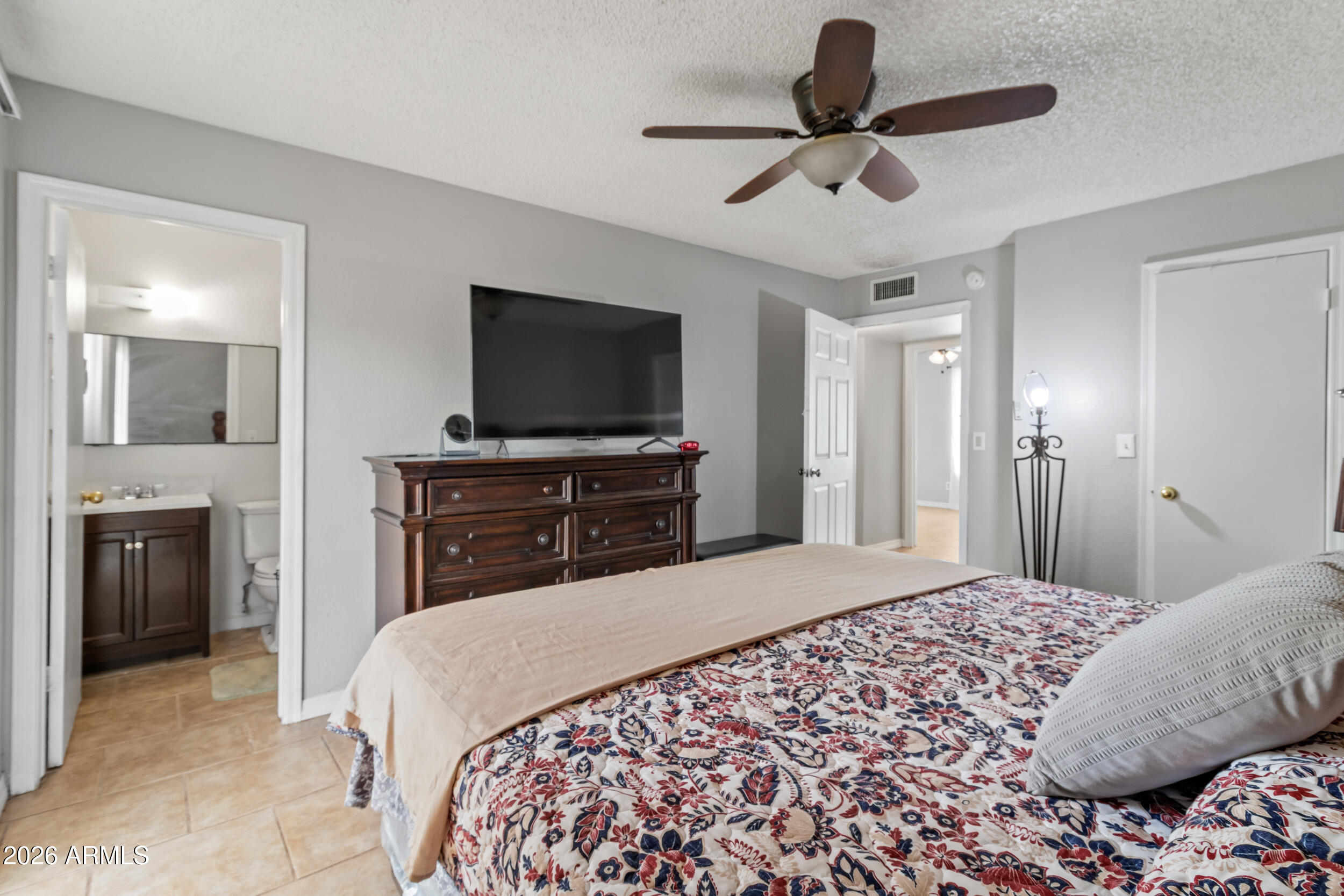 7130 W FLOWER Street