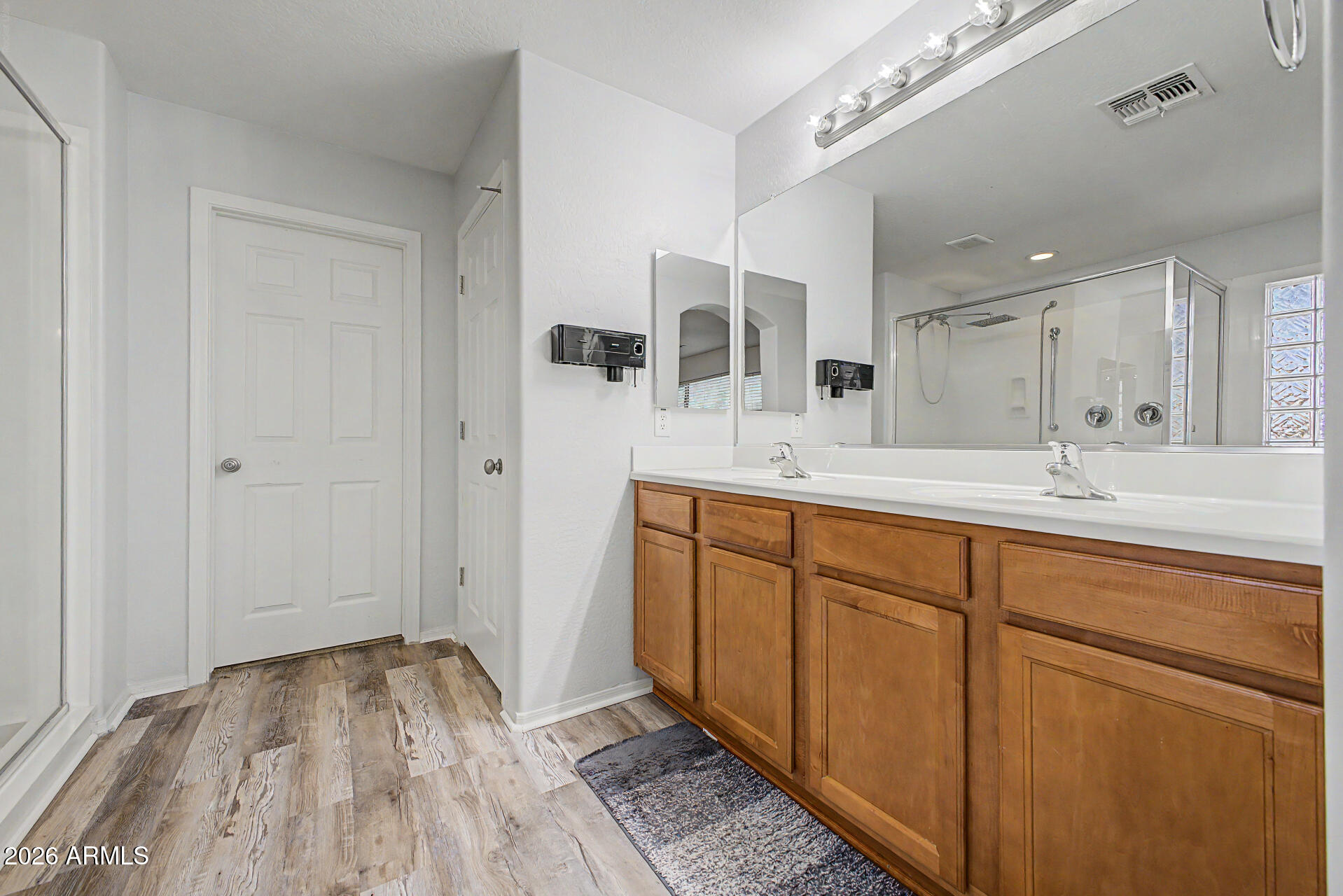 168 W STANLEY Avenue