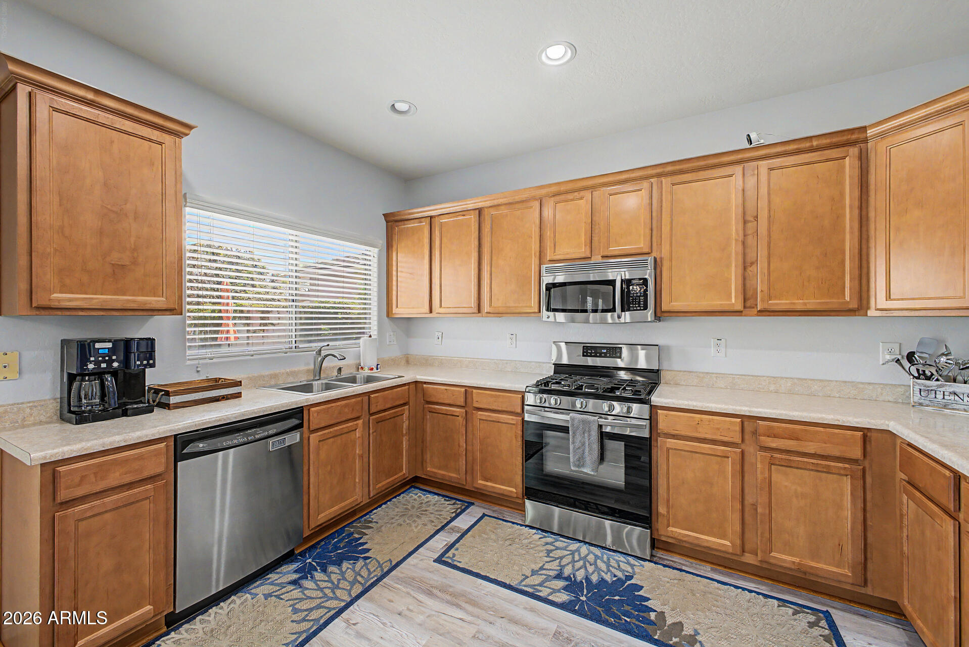 168 W STANLEY Avenue