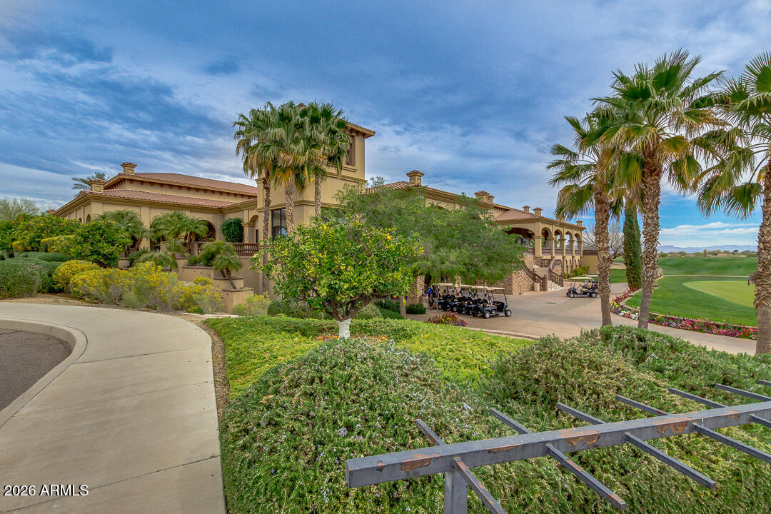 6720 S CRESTVIEW Drive