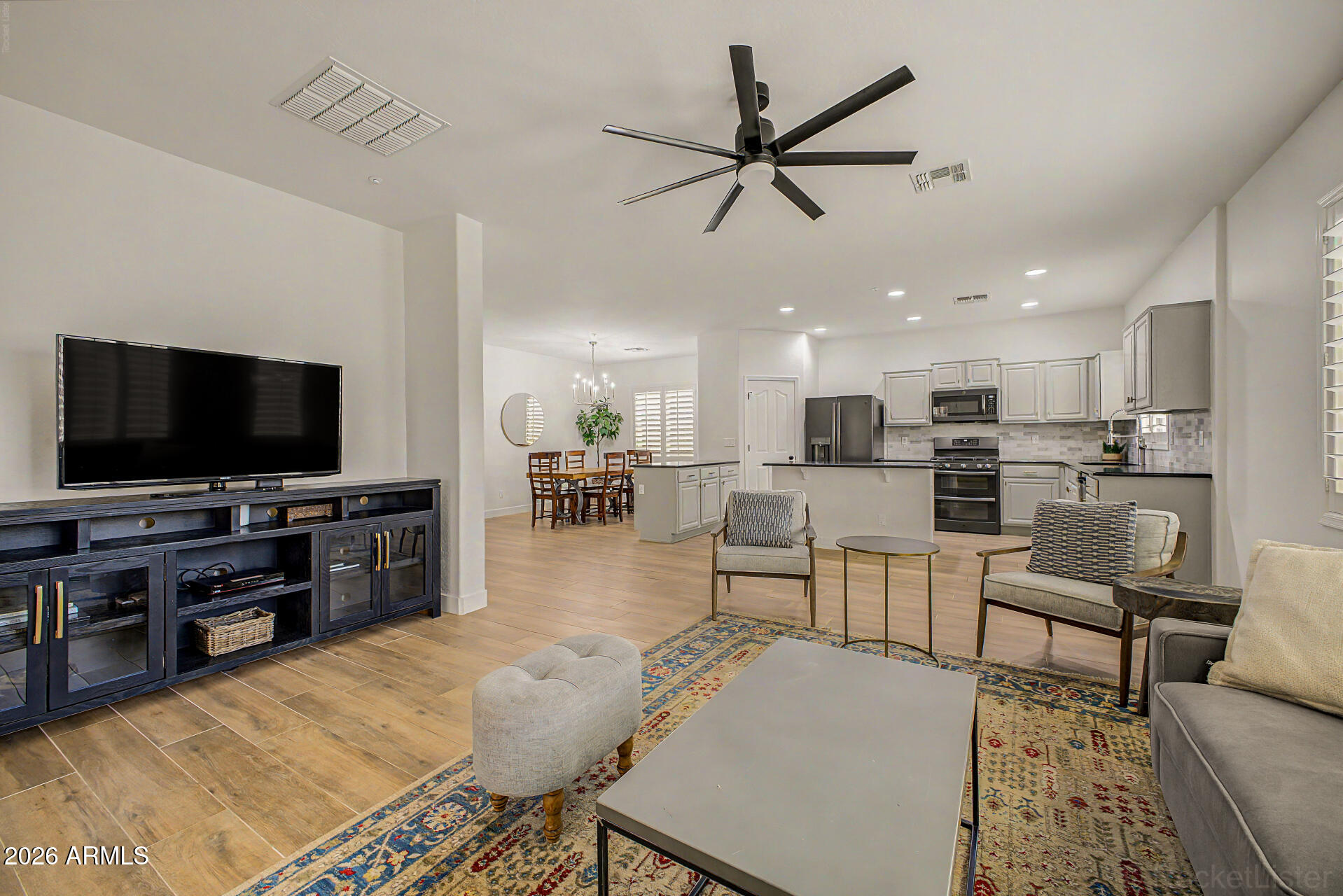 3499 E LAFAYETTE Avenue
