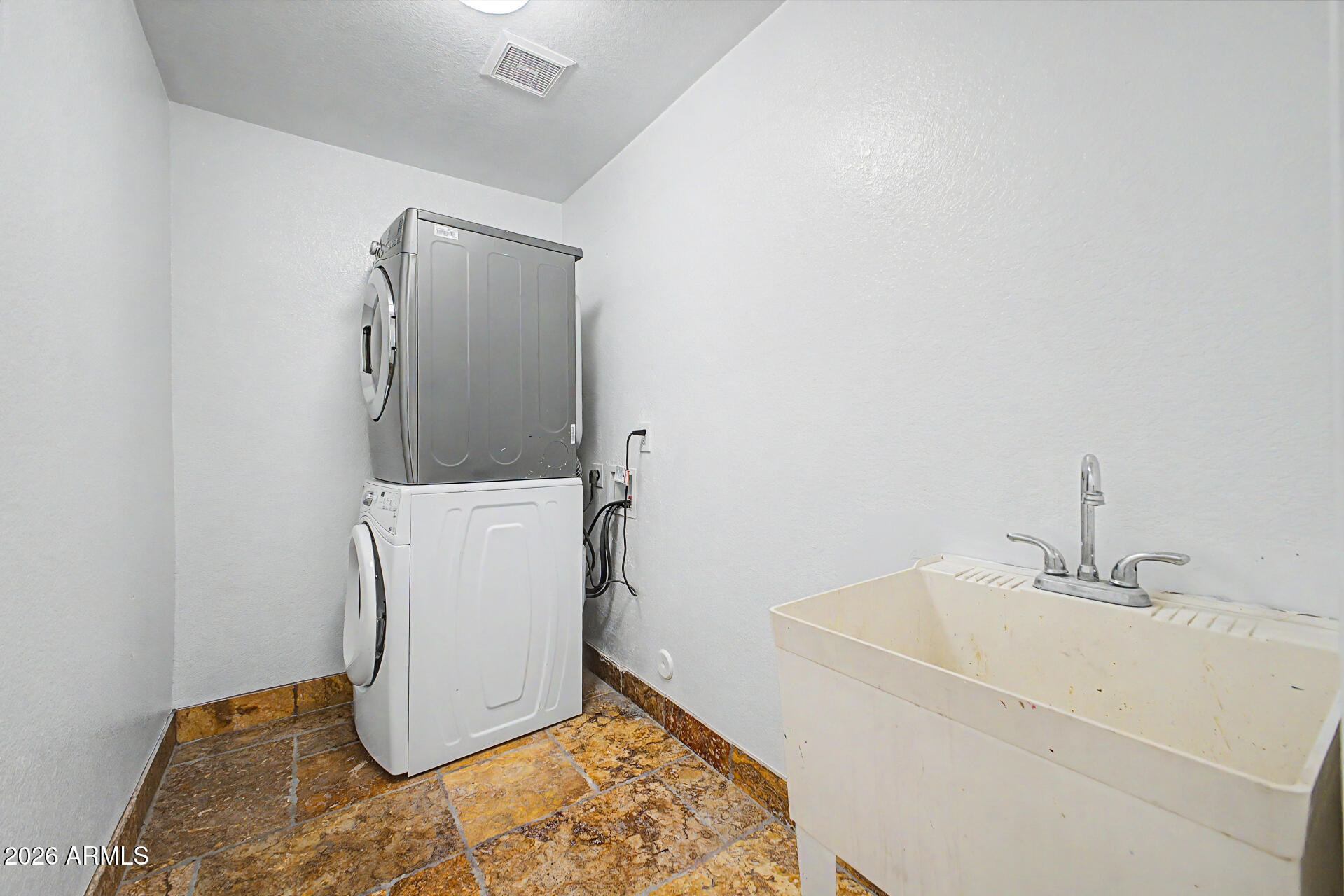 14404 N 15TH Place