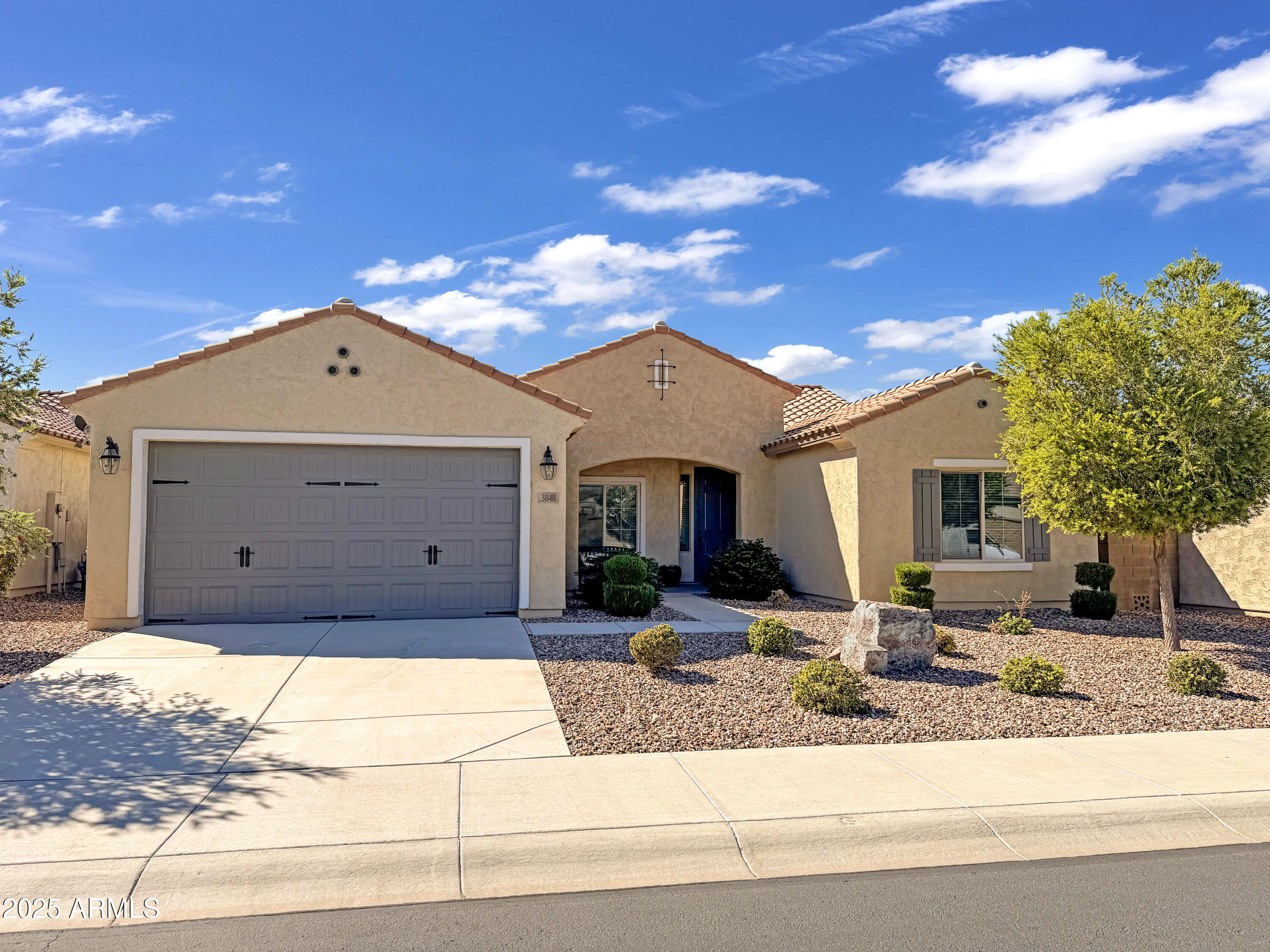3848 N HUNTINGTON Drive