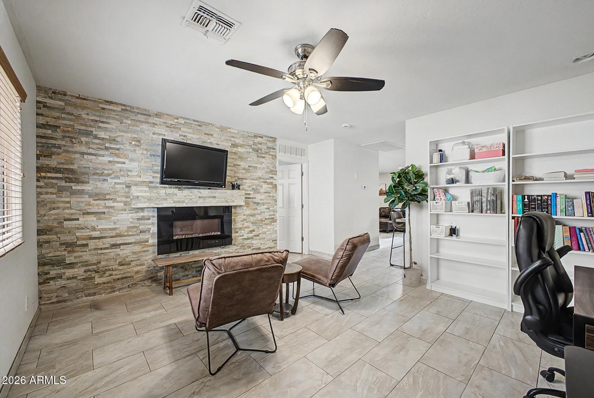 43935 W SAGEBRUSH Trail