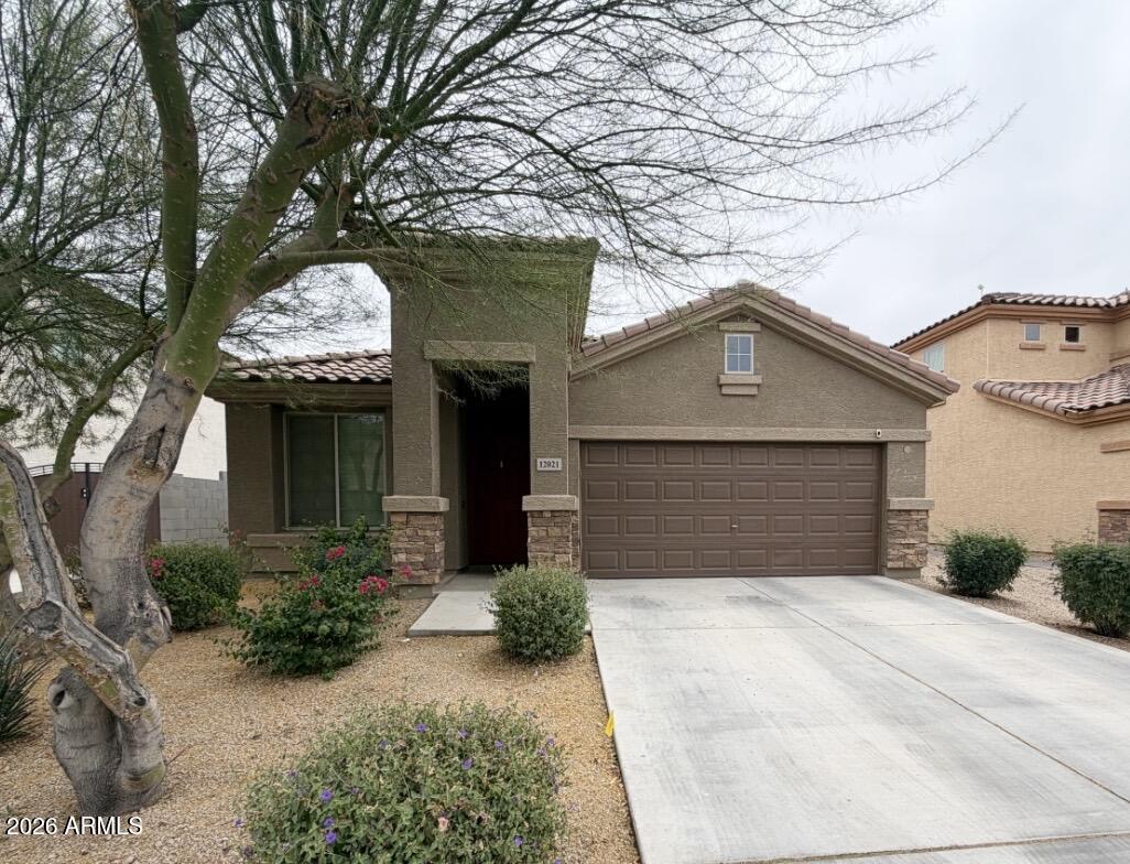 12021 W DAVIS Lane