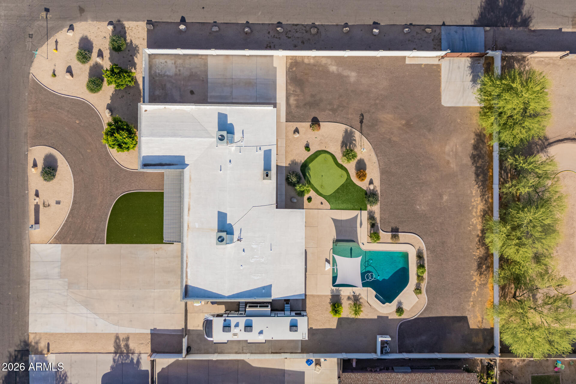 7115 W JOHN CABOT Road