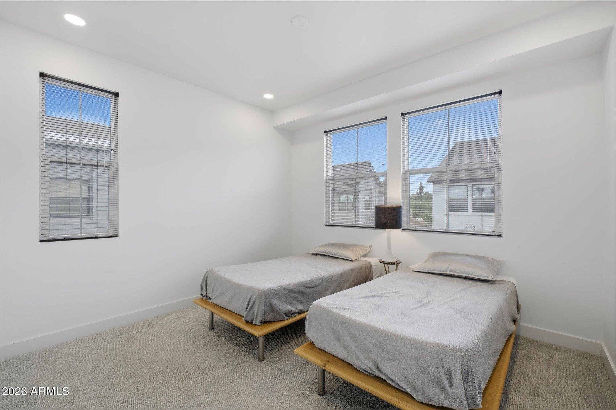 3200 N 39TH Street 28