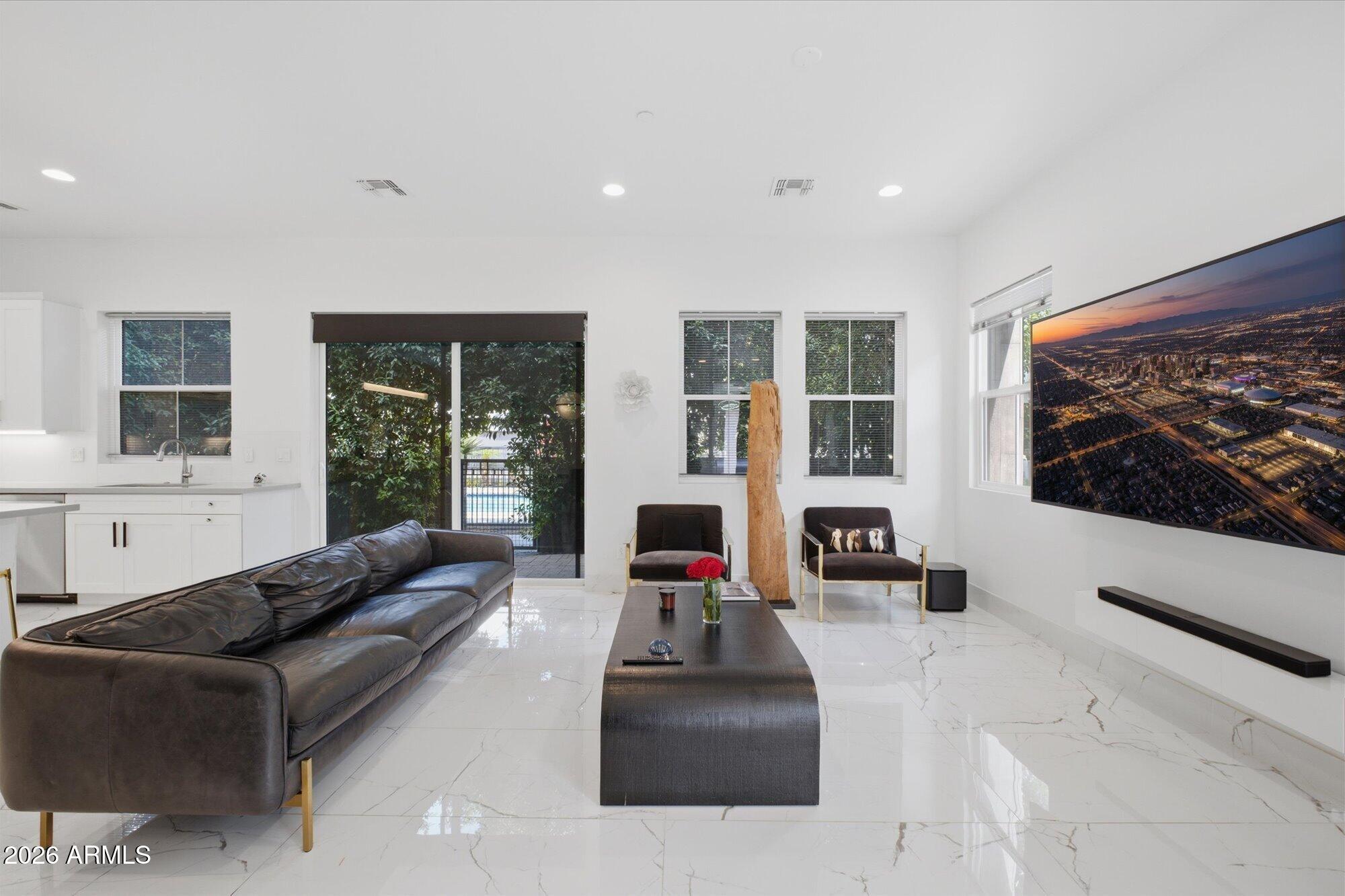 3200 N 39TH Street 28