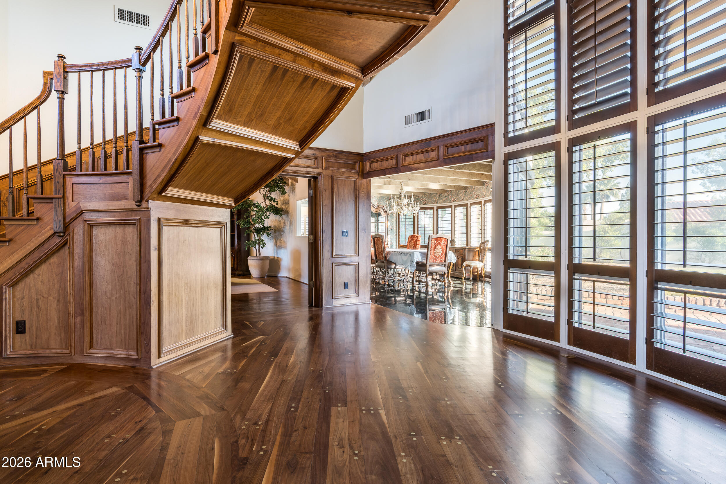 211 W KALER Drive