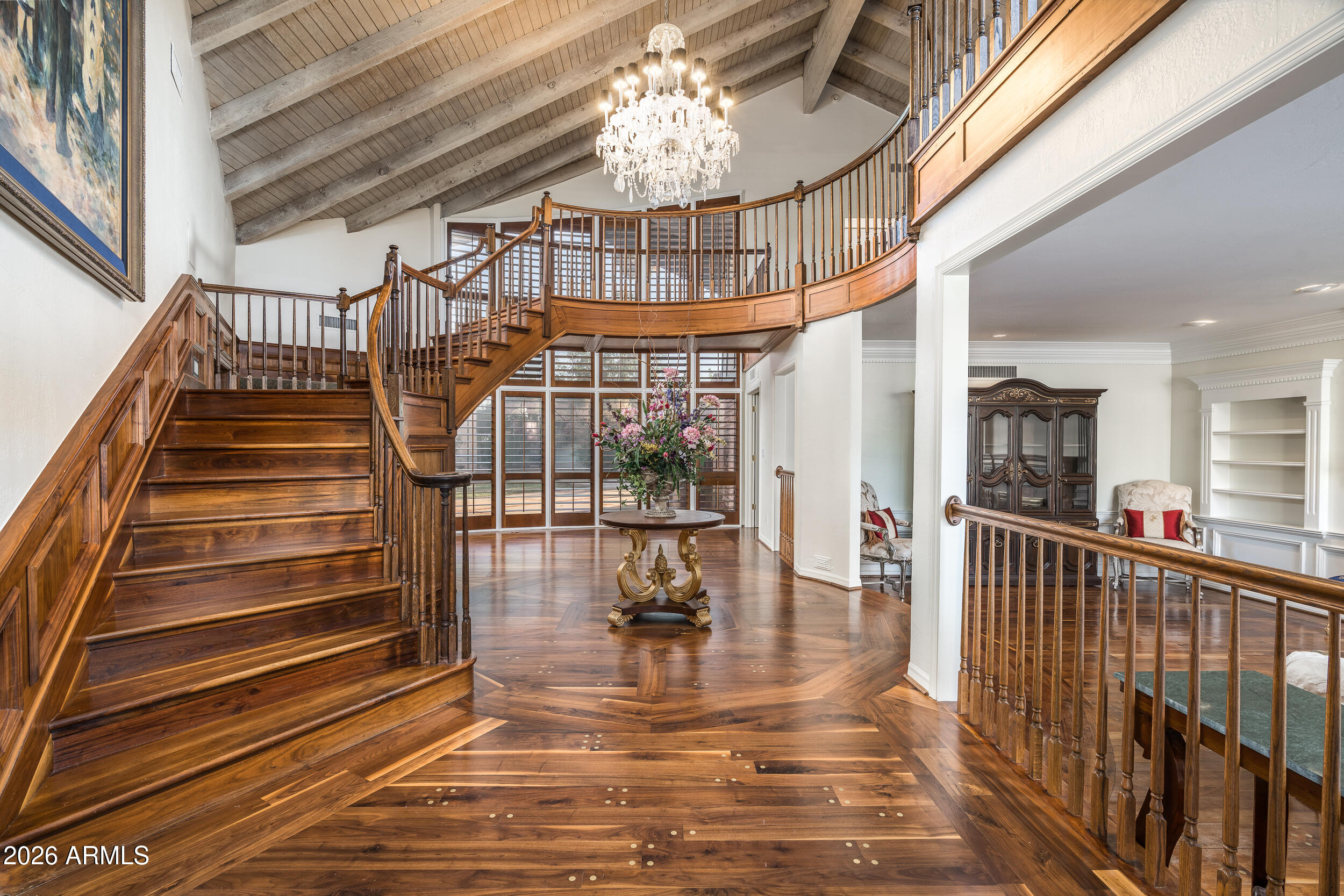 211 W KALER Drive