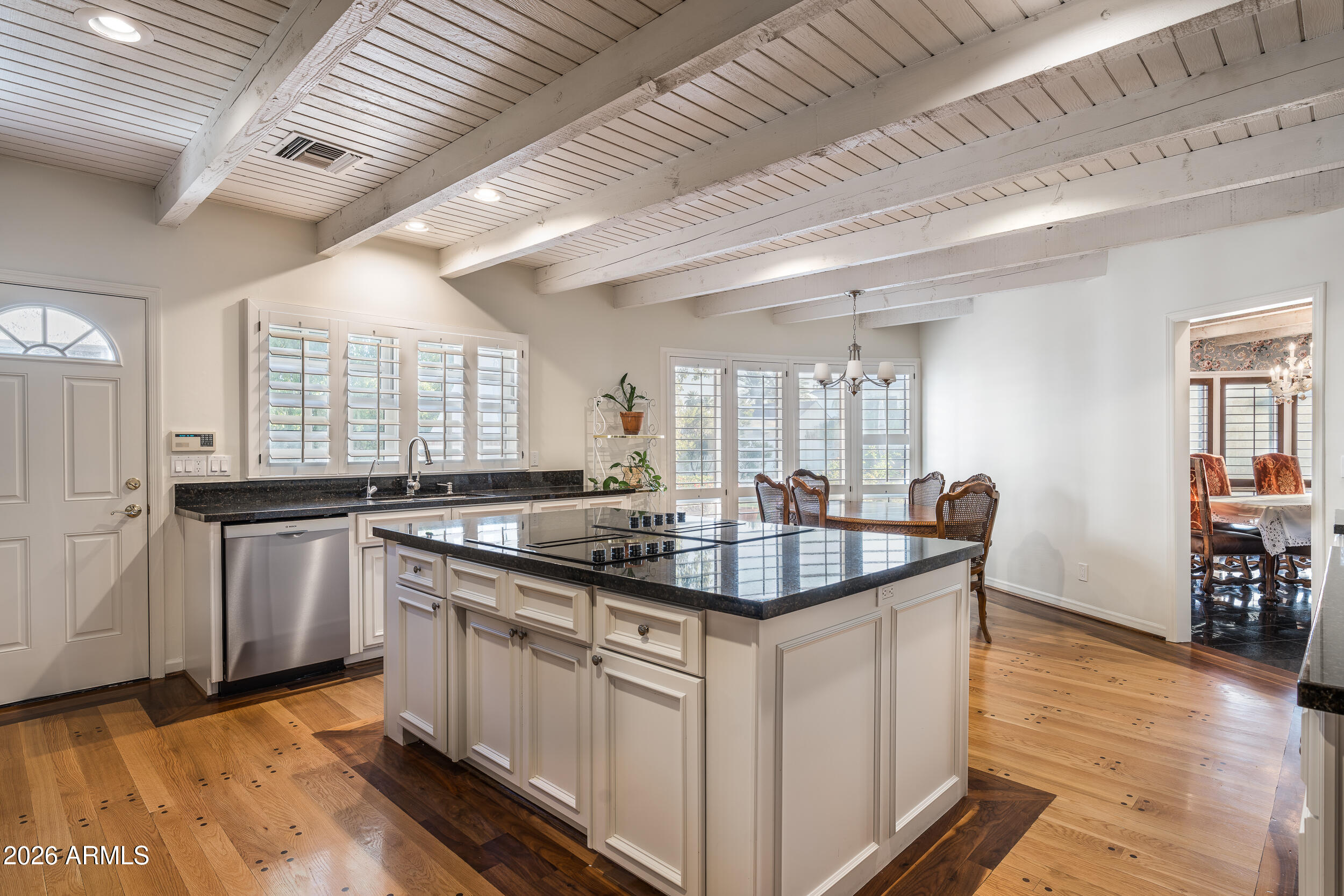 211 W KALER Drive