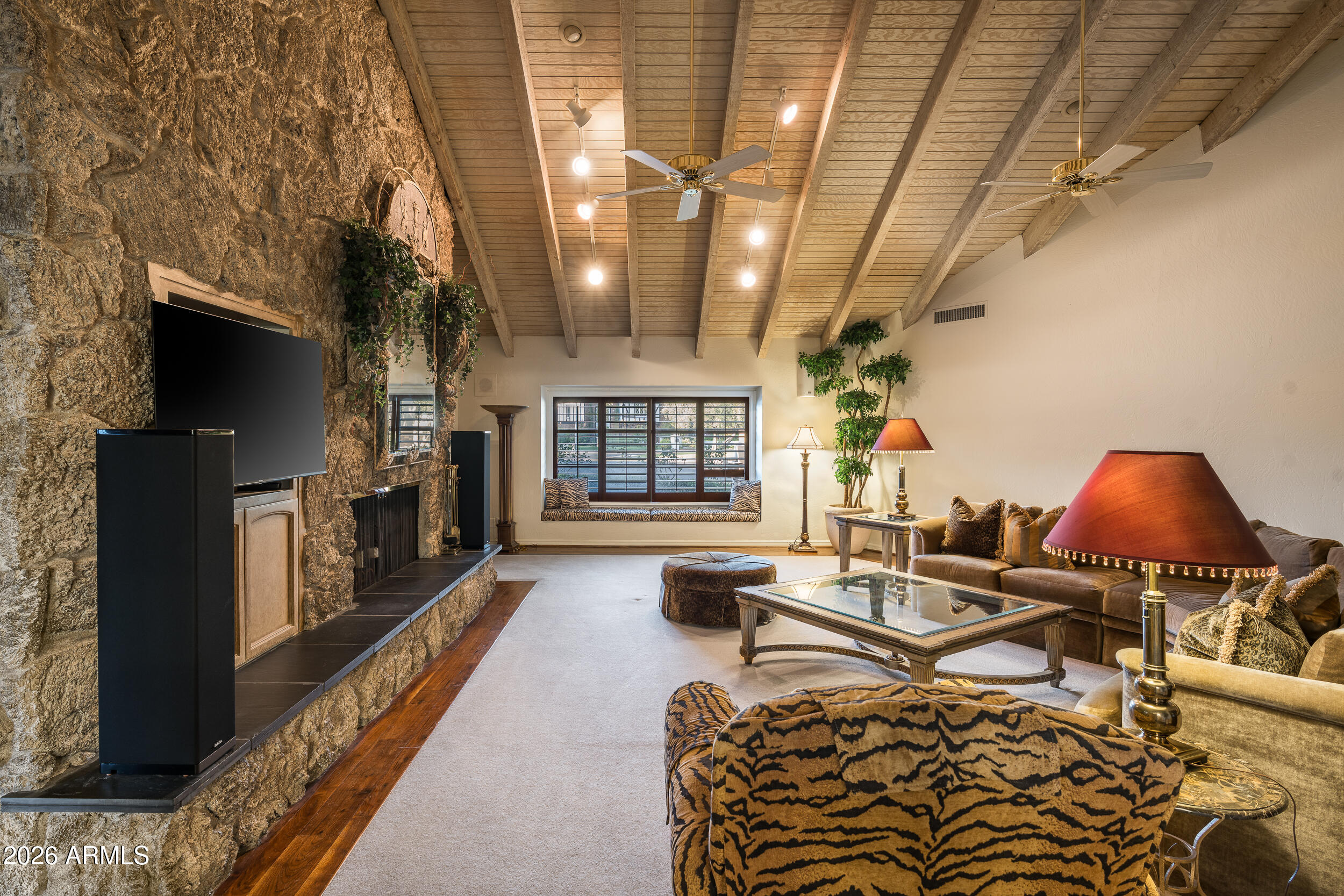 211 W KALER Drive