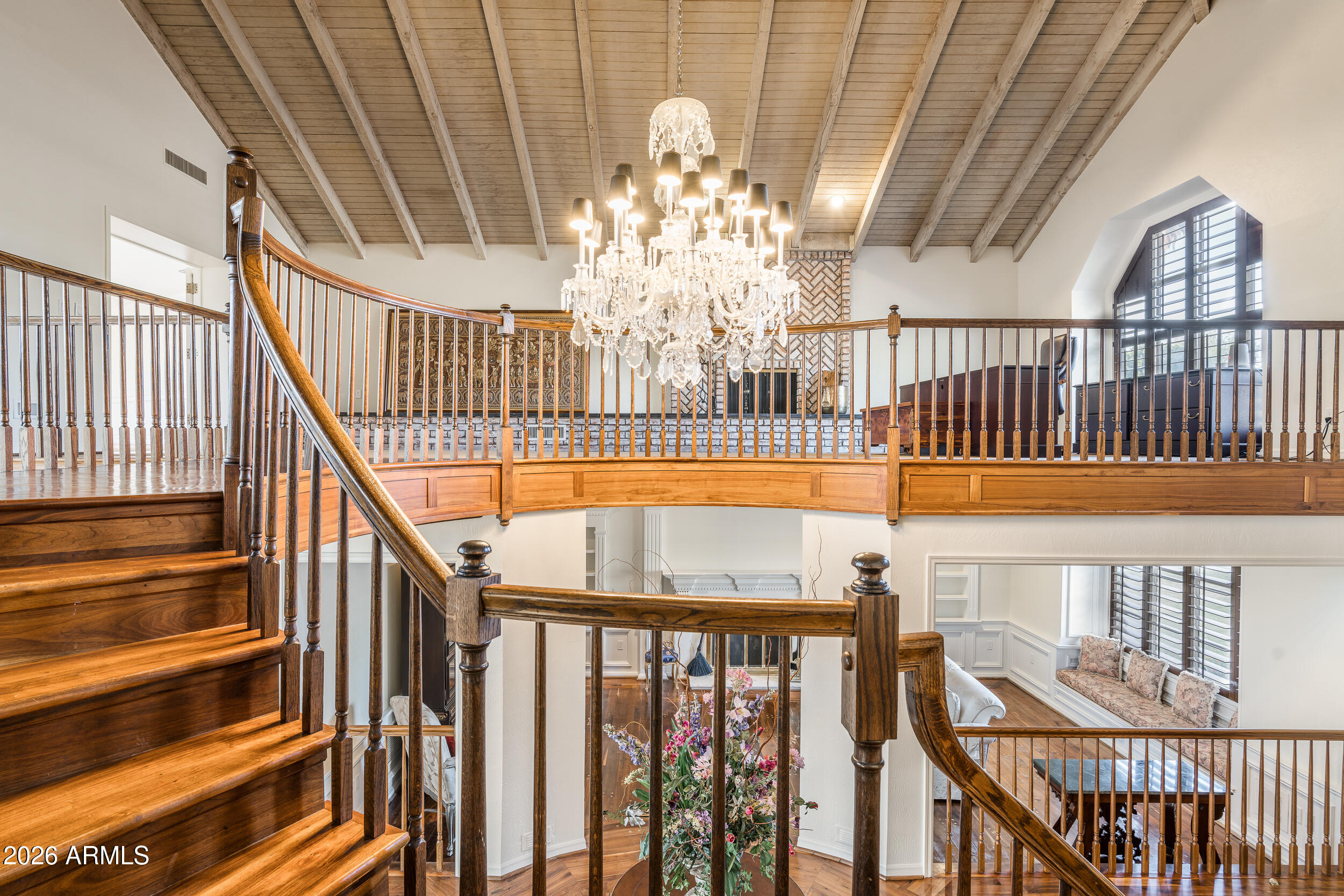 211 W KALER Drive