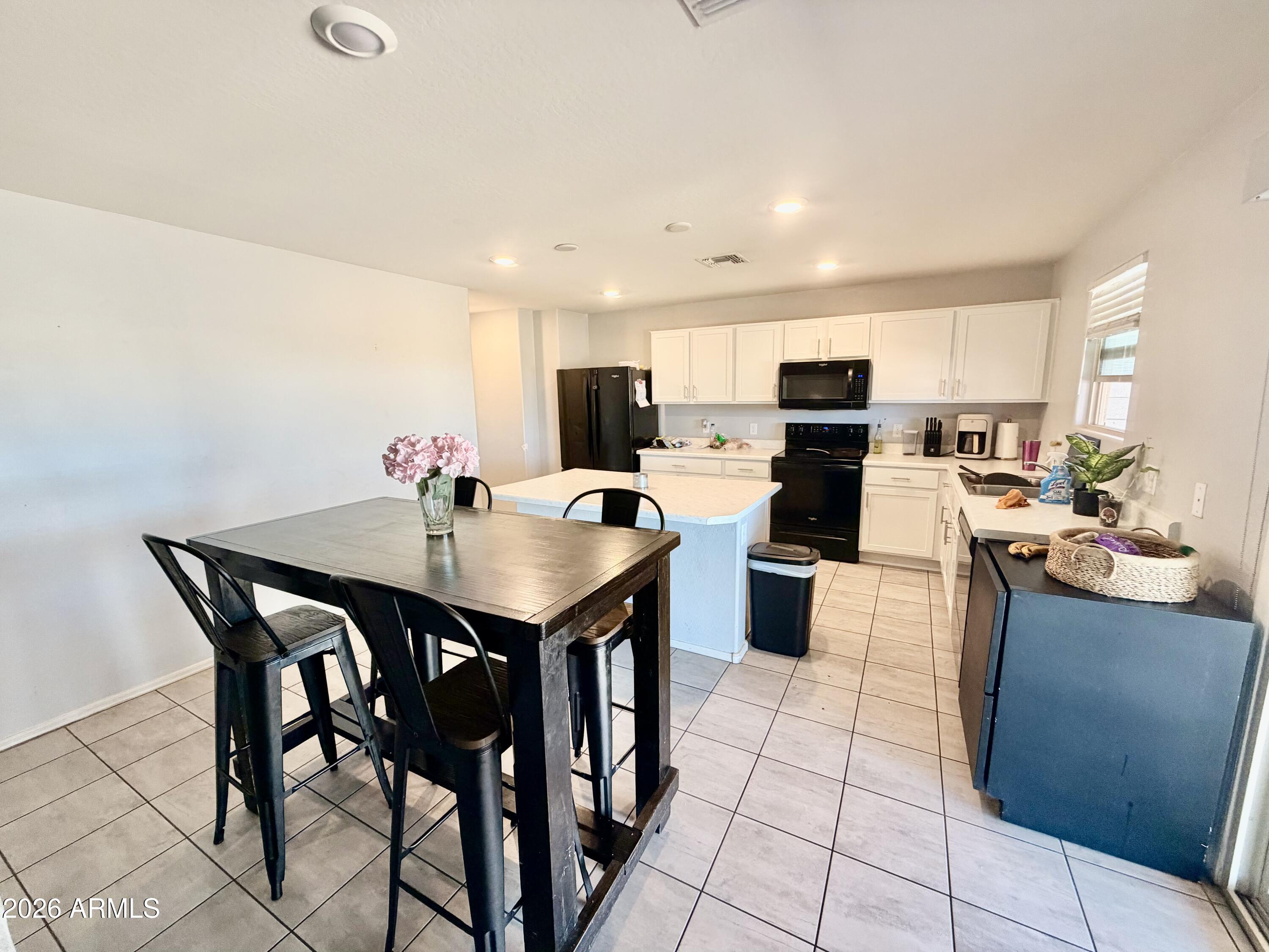 40620 W CHRISTOPHER Drive