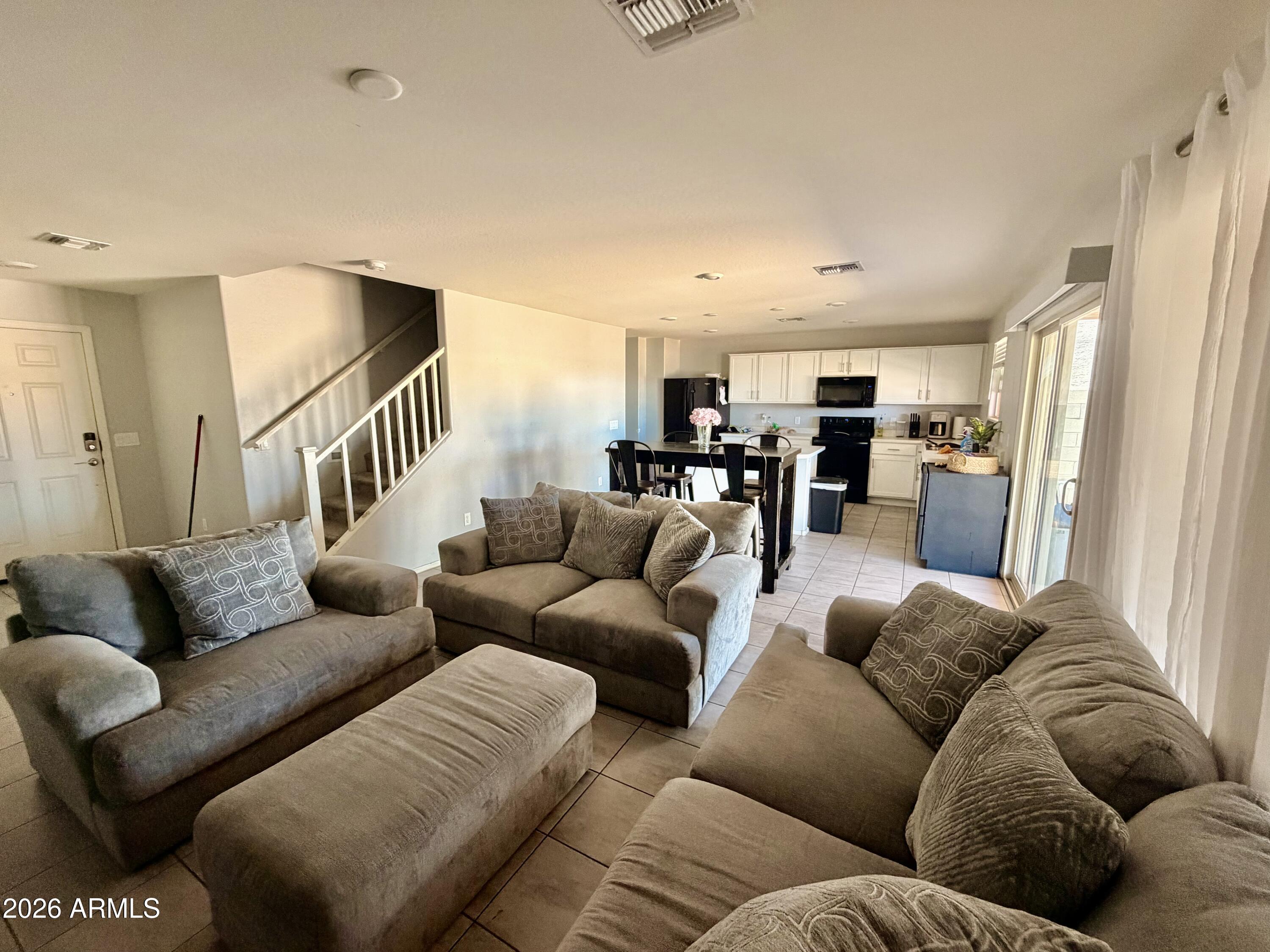 40620 W CHRISTOPHER Drive