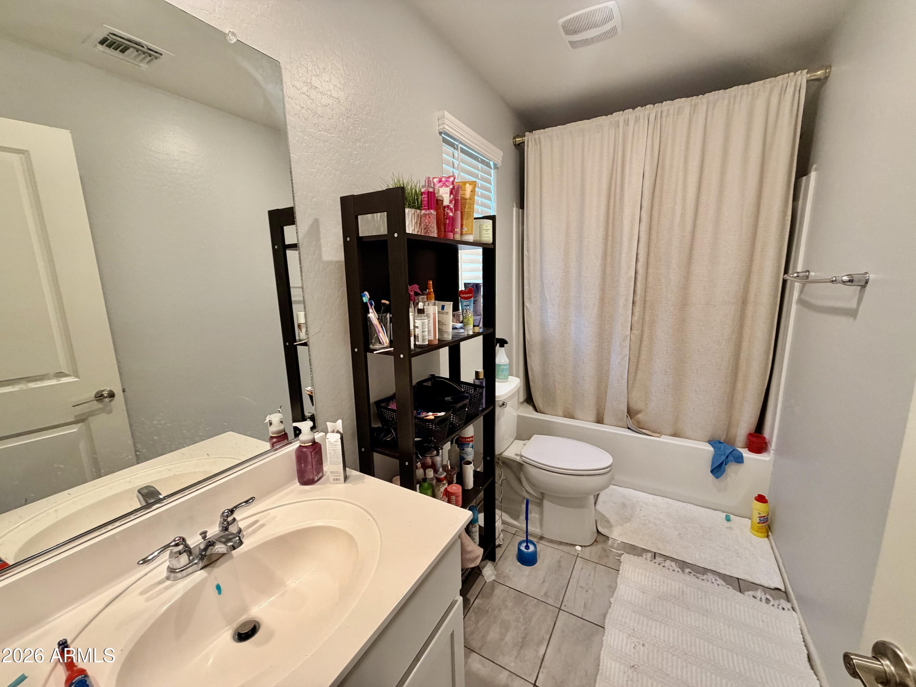 40620 W CHRISTOPHER Drive