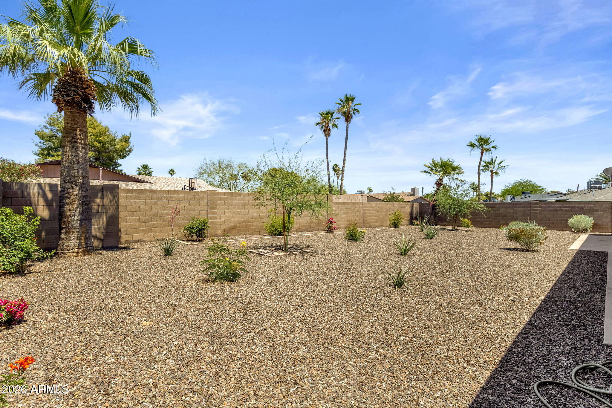 2834 E BERYL Avenue