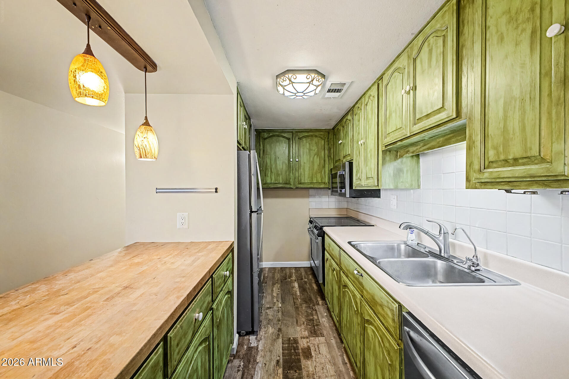 424 W Brown Road 207