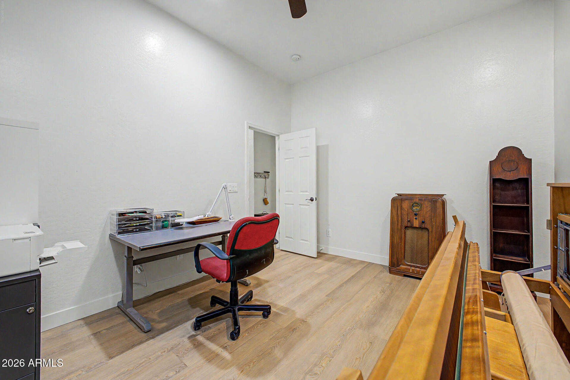 1100 E ELGIN Street