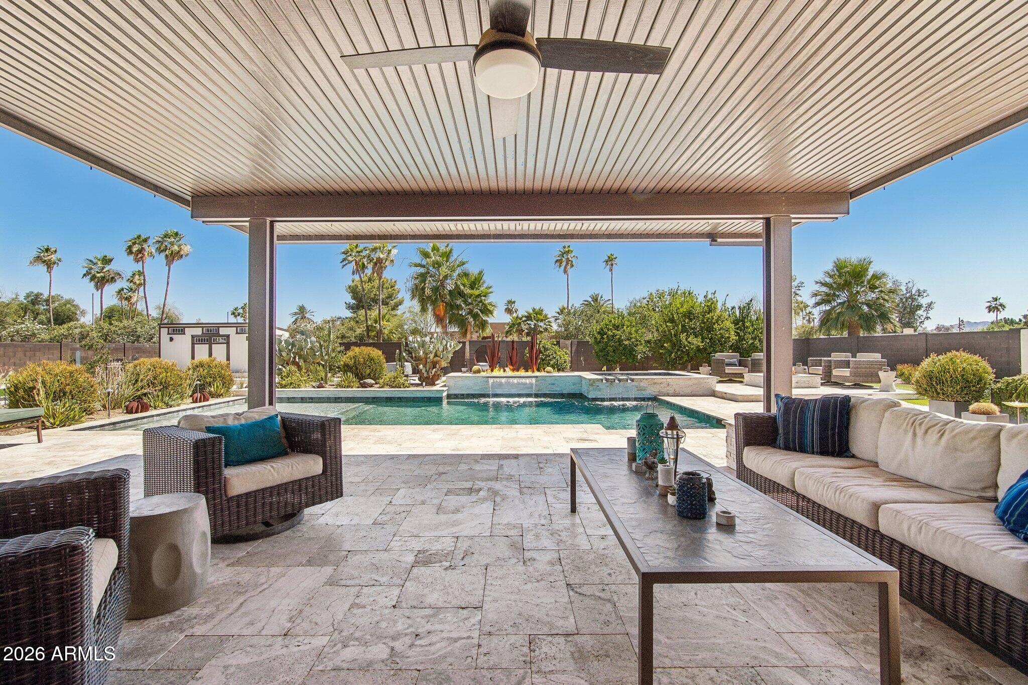 7001 E DREYFUS Avenue