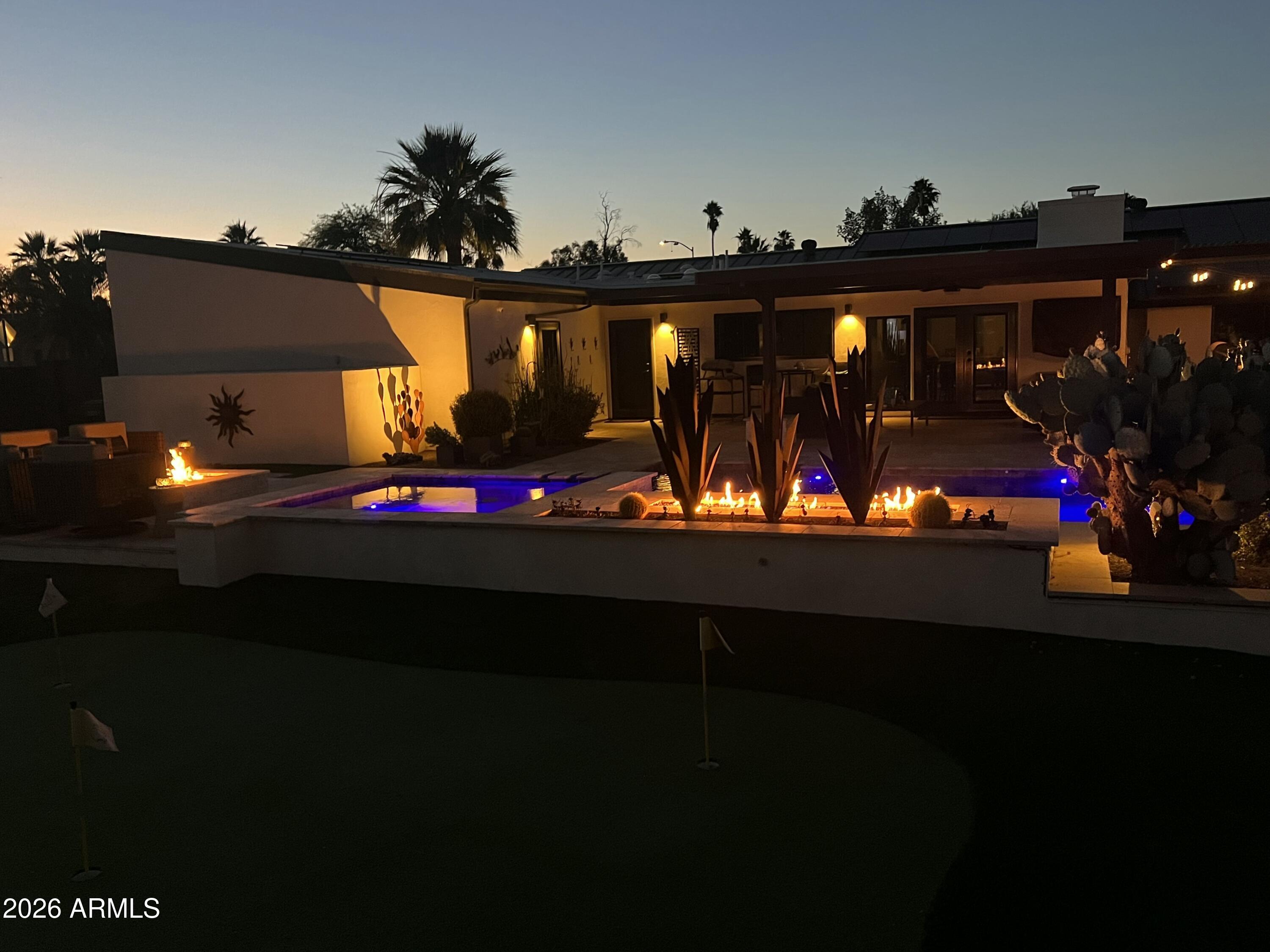 7001 E DREYFUS Avenue