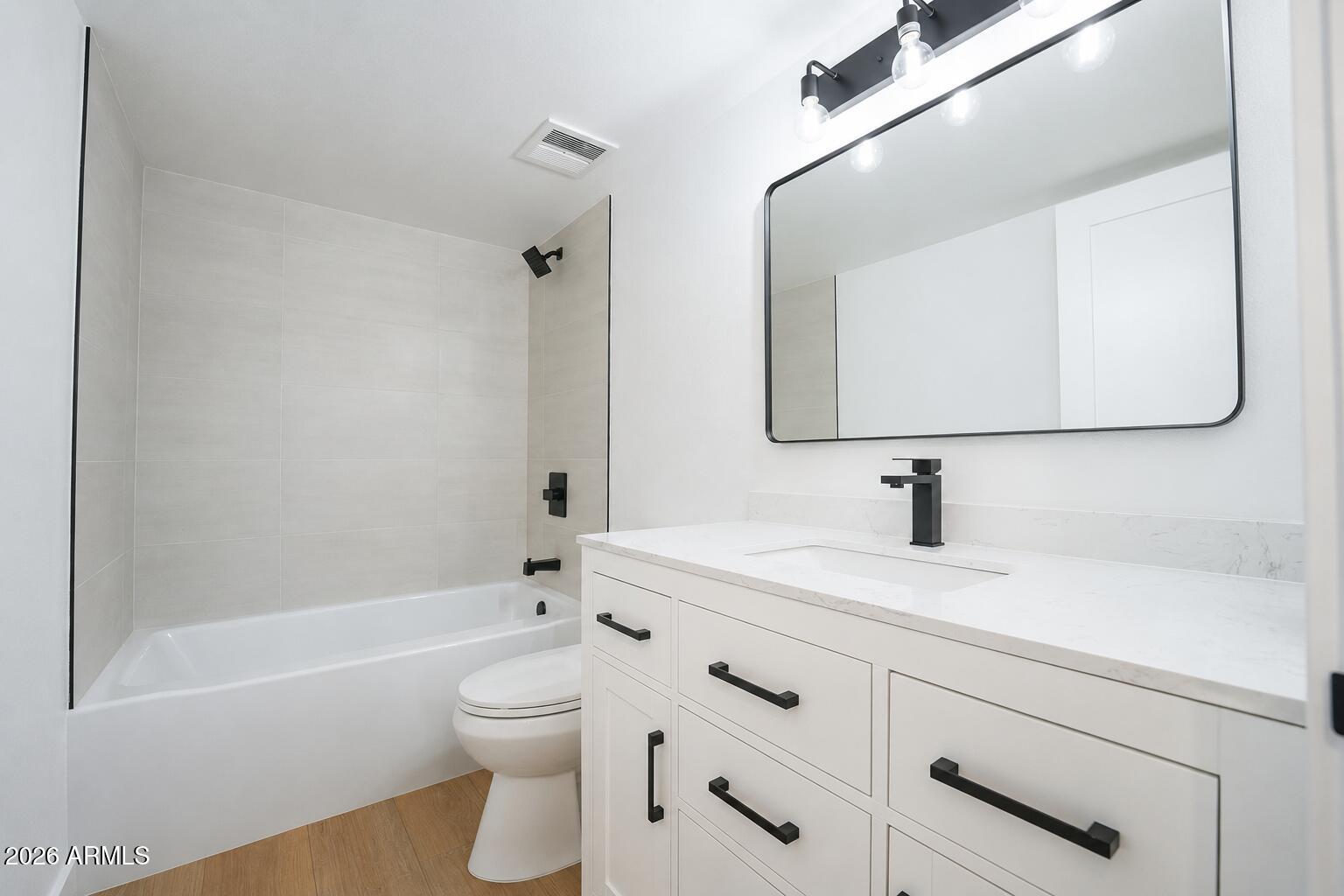 7920 E CAMELBACK Road 212