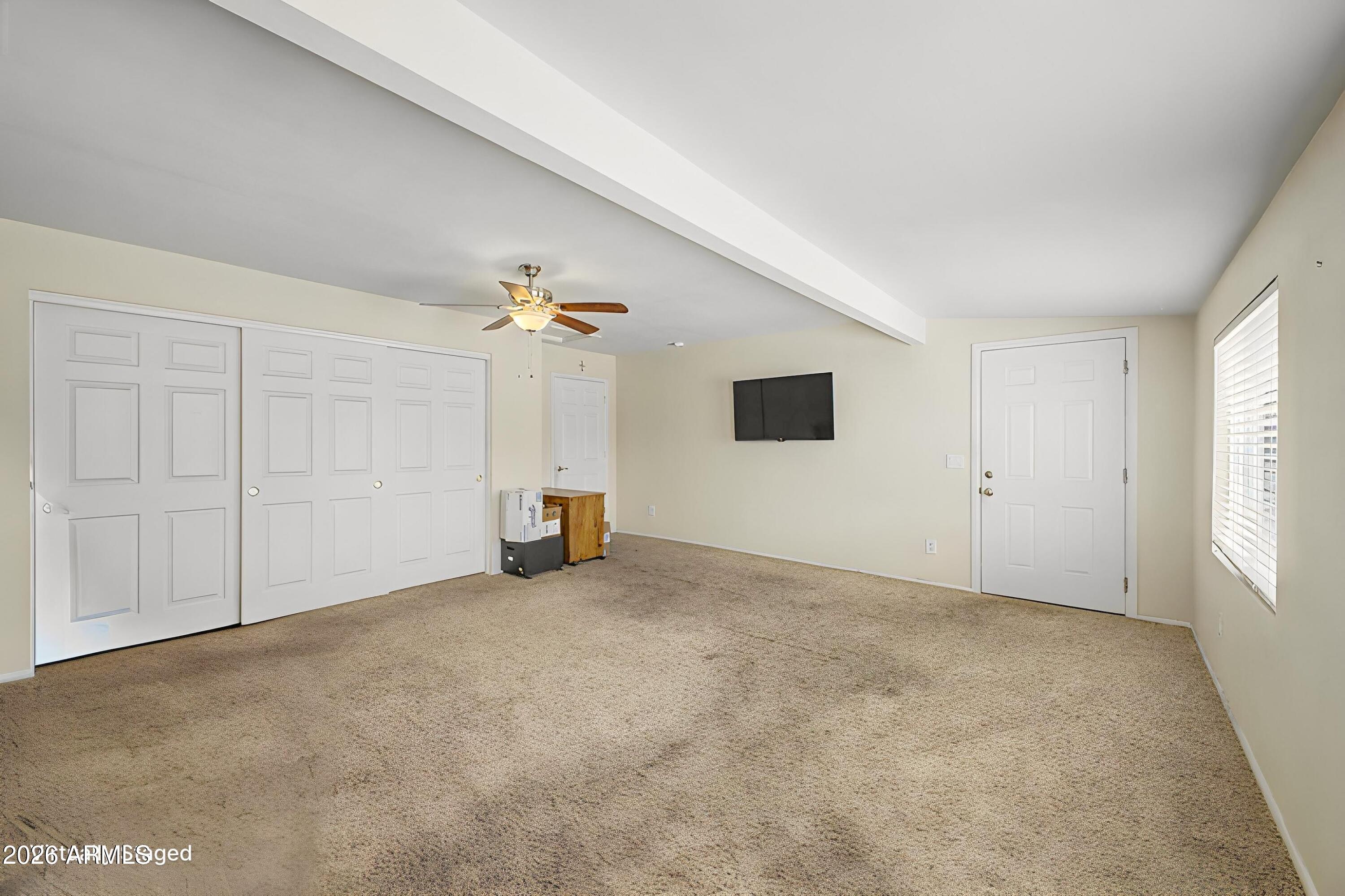 1522 W LAWRENCE Lane