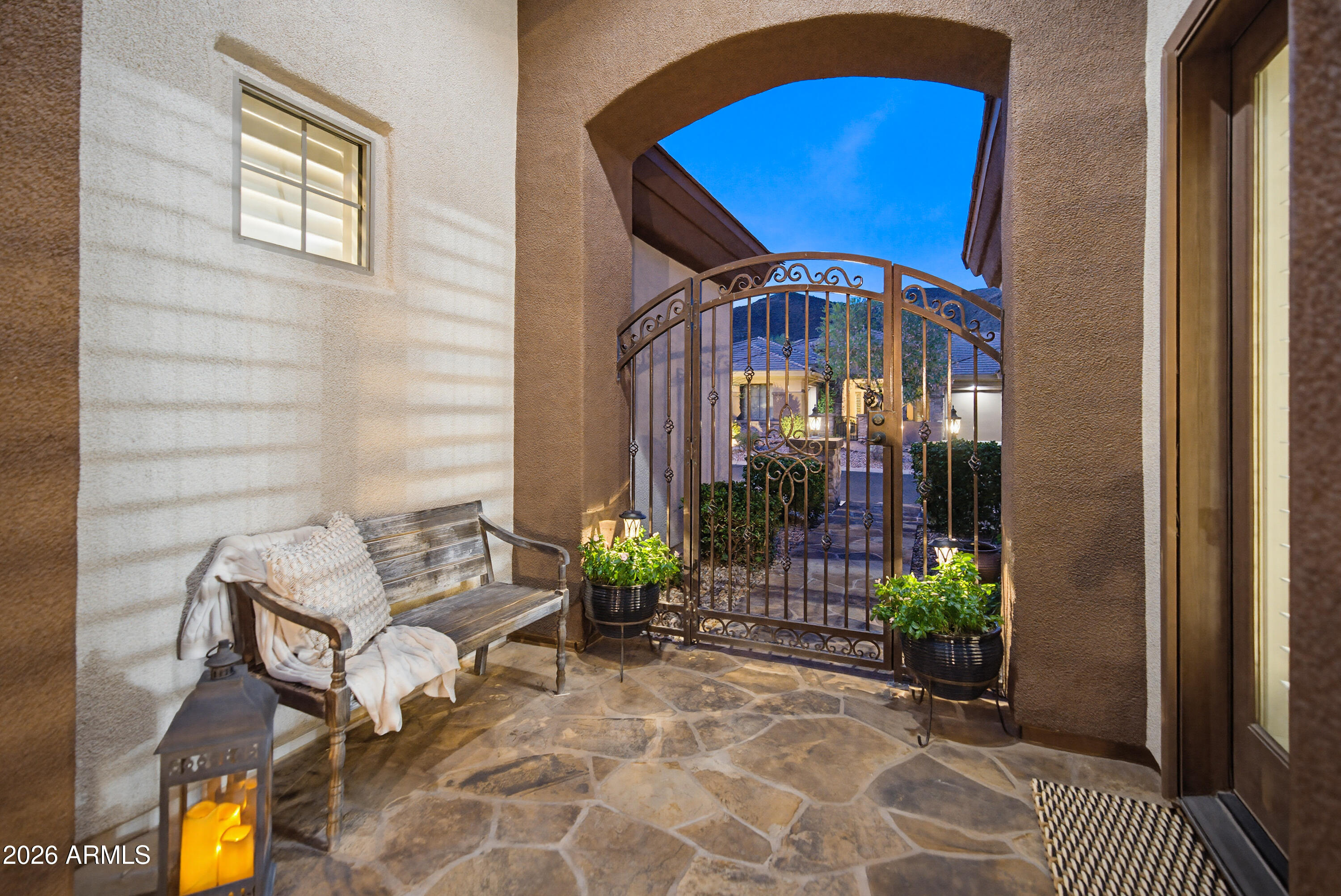 2547 W PRINCEVILLE Drive
