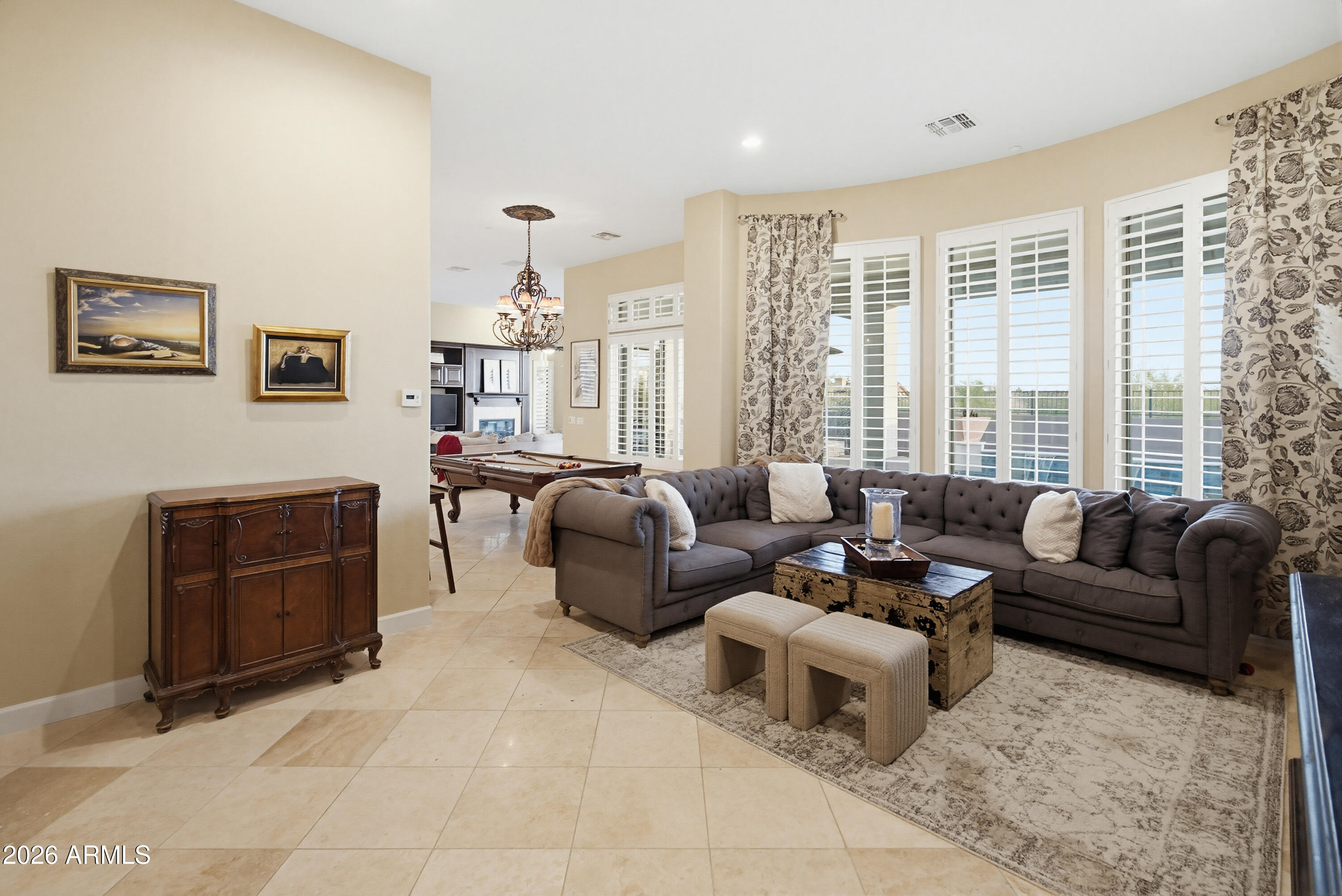 2547 W PRINCEVILLE Drive