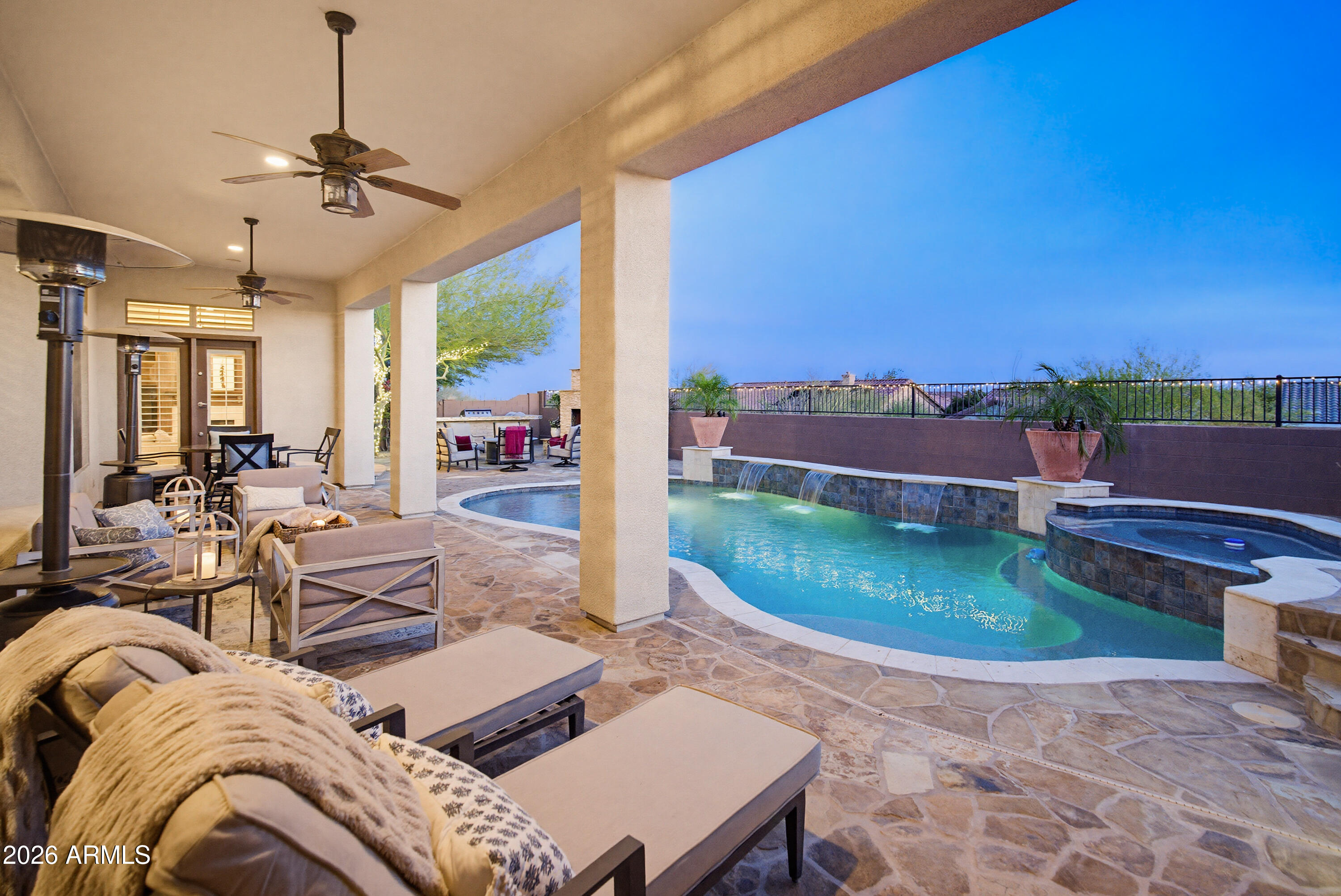 2547 W PRINCEVILLE Drive
