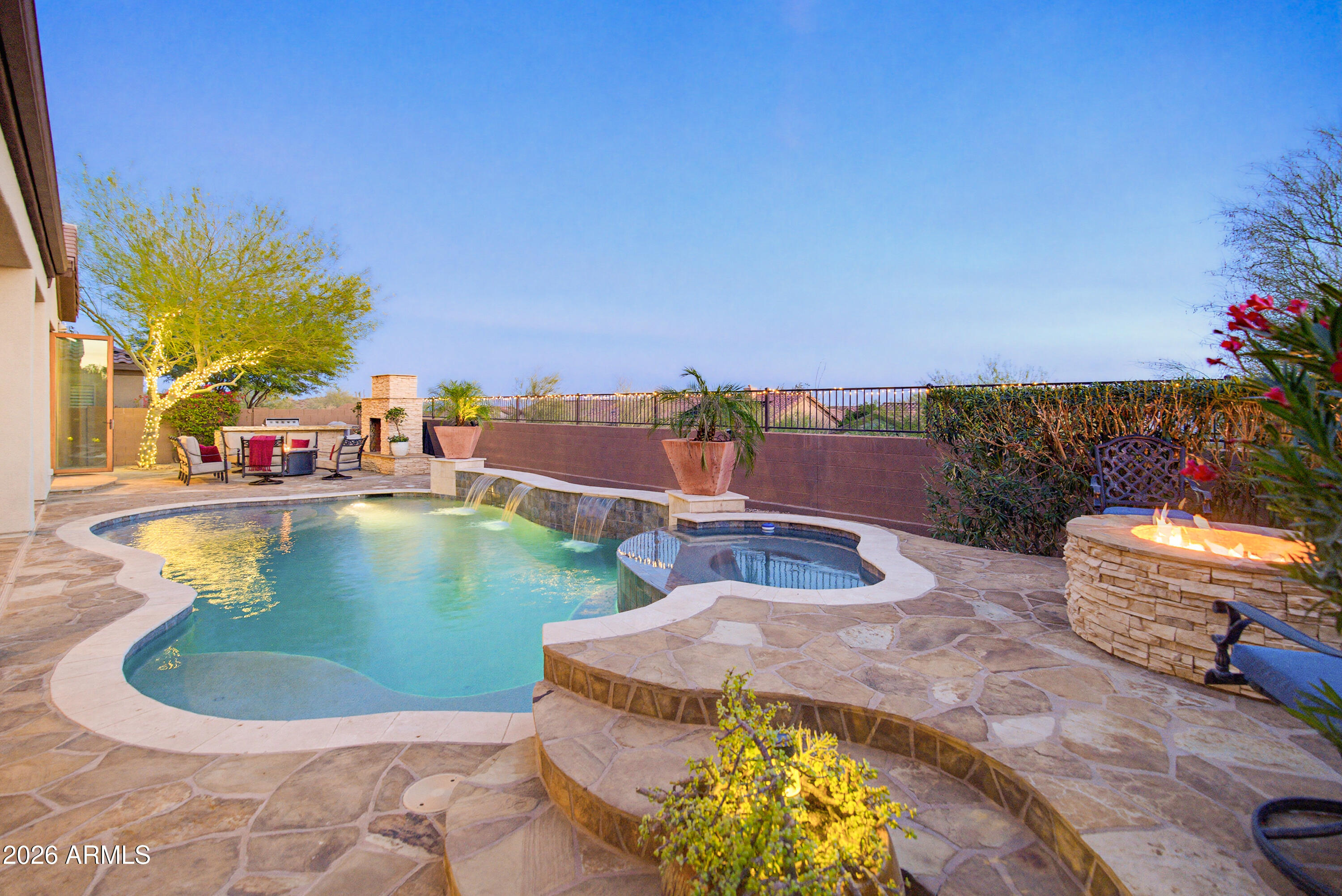 2547 W PRINCEVILLE Drive