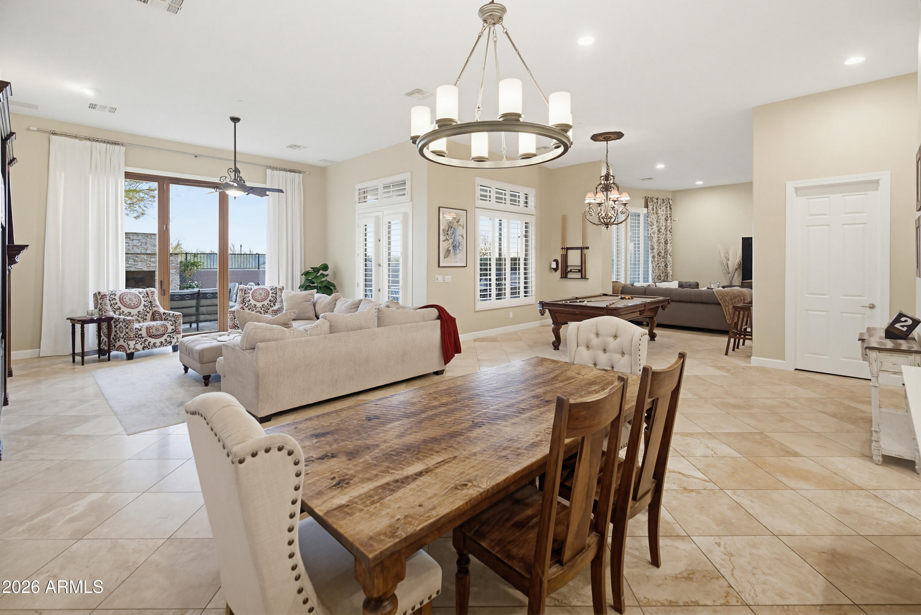 2547 W PRINCEVILLE Drive
