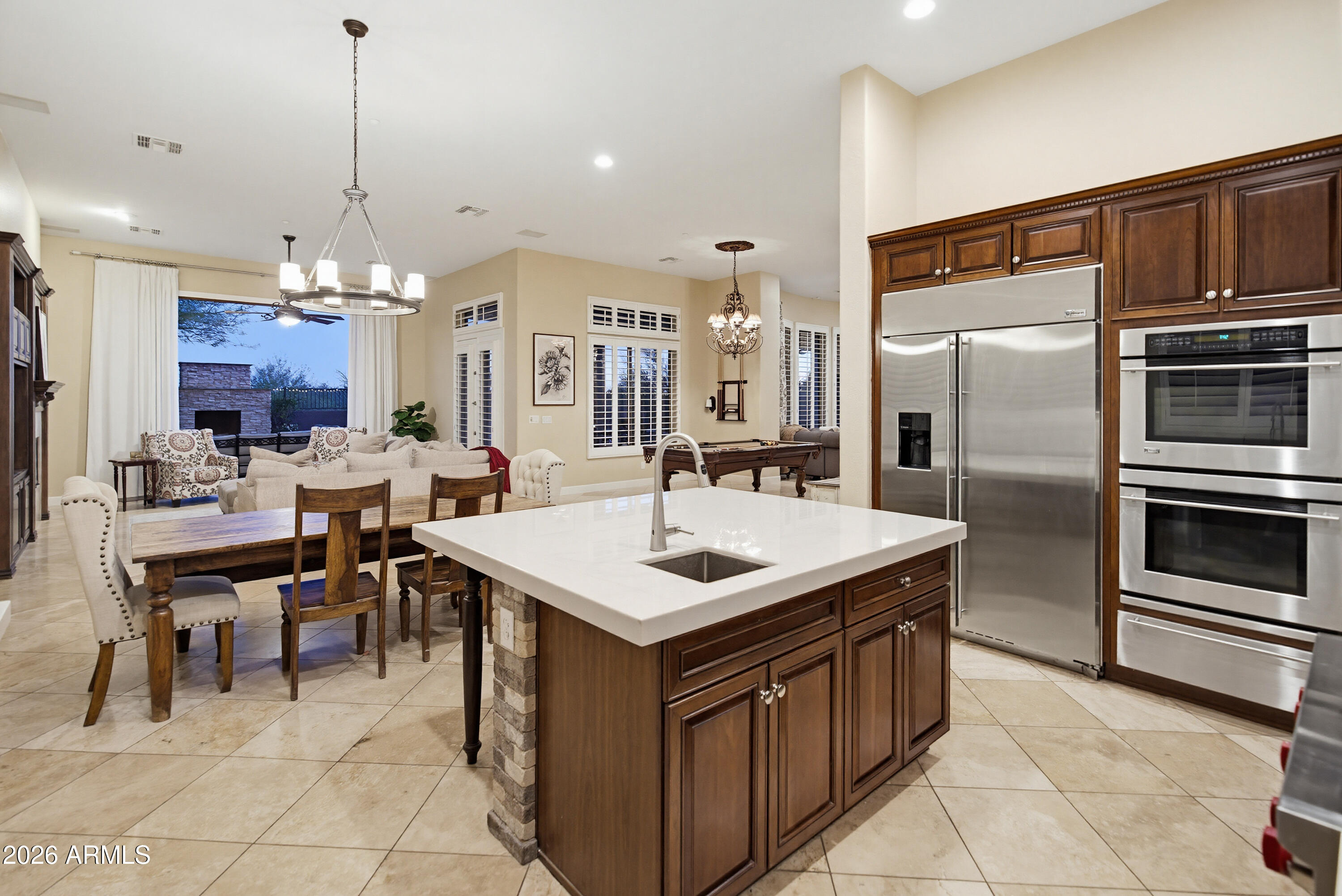 2547 W PRINCEVILLE Drive