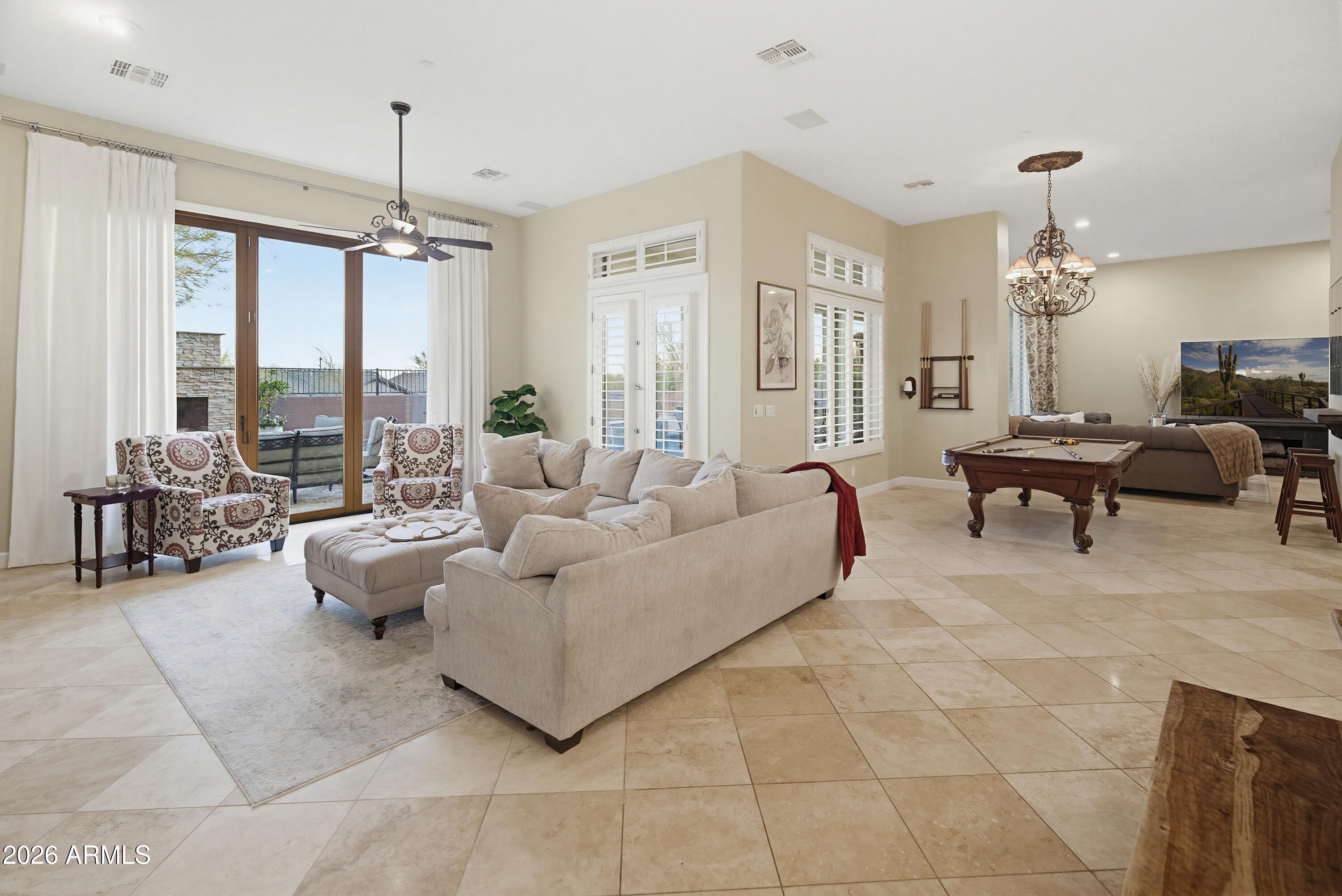 2547 W PRINCEVILLE Drive