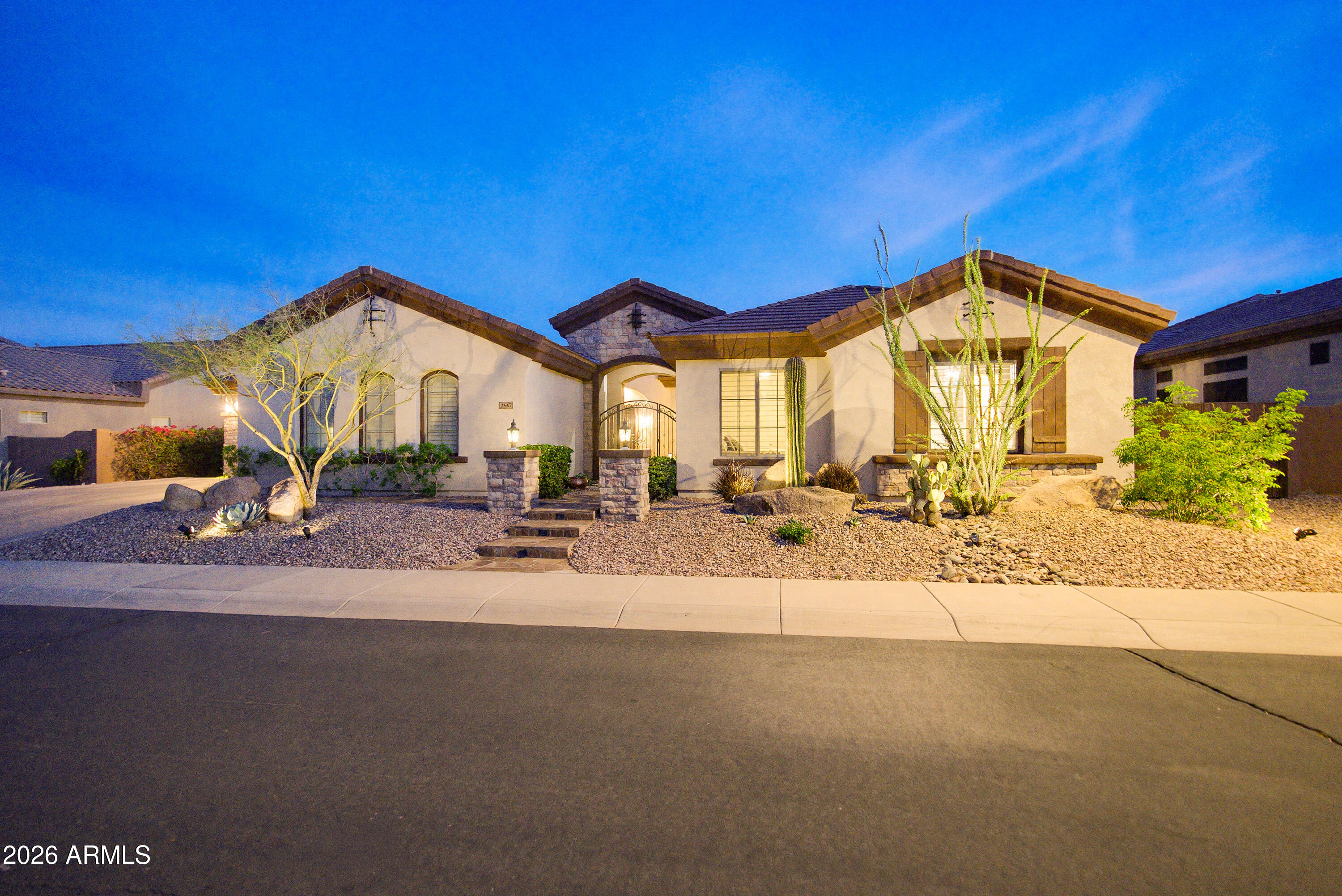2547 W PRINCEVILLE Drive