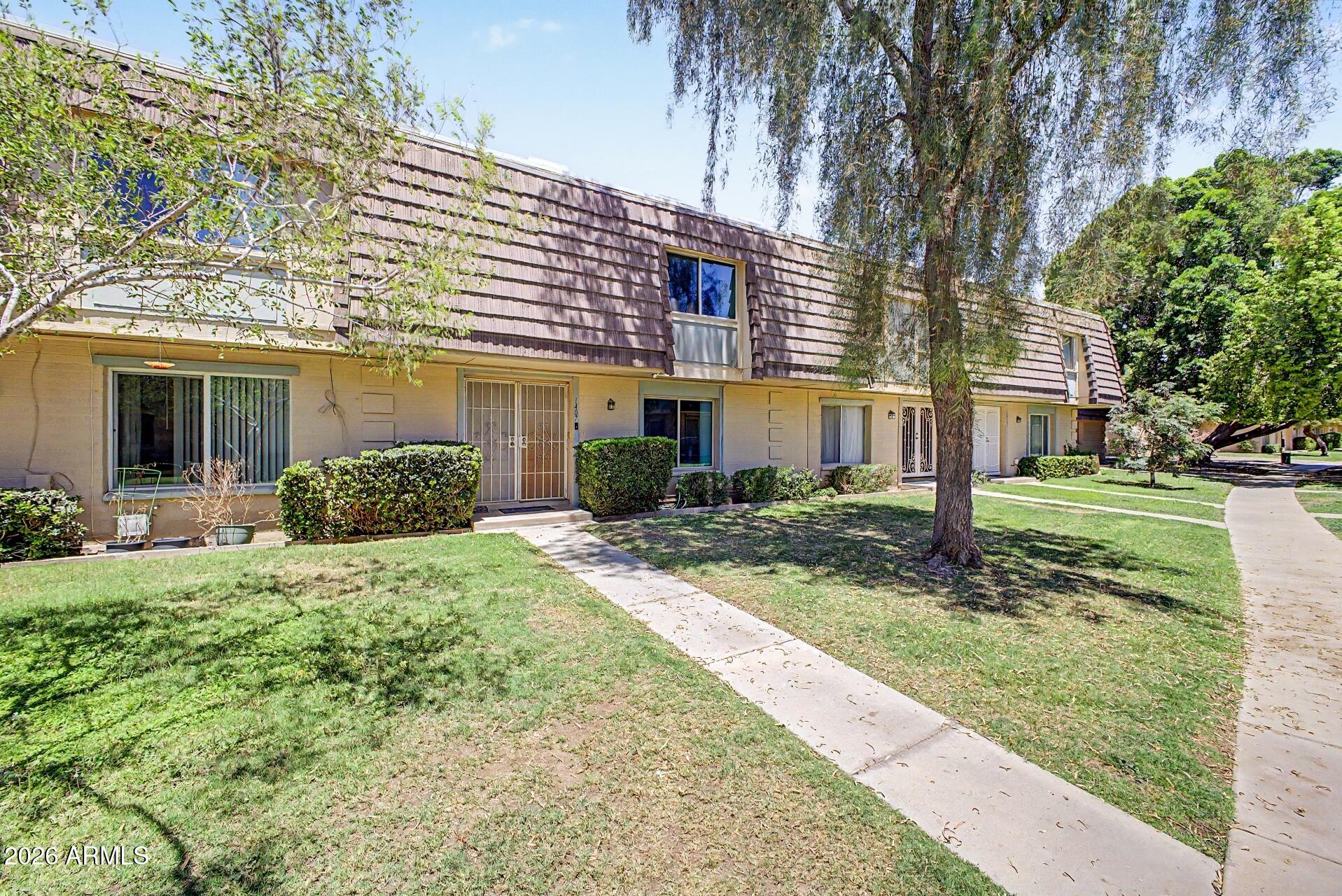 1407 E MALIBU Drive