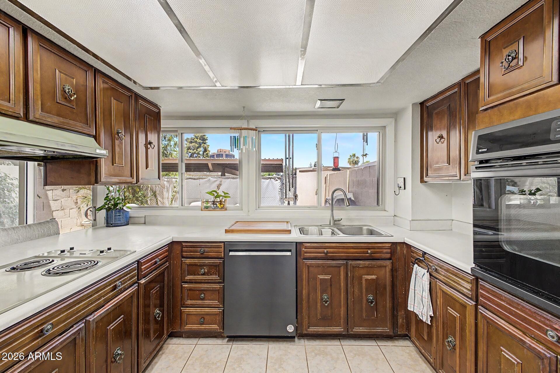 1407 E MALIBU Drive