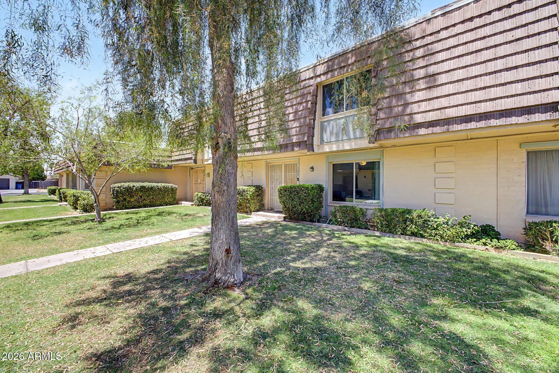 1407 E MALIBU Drive