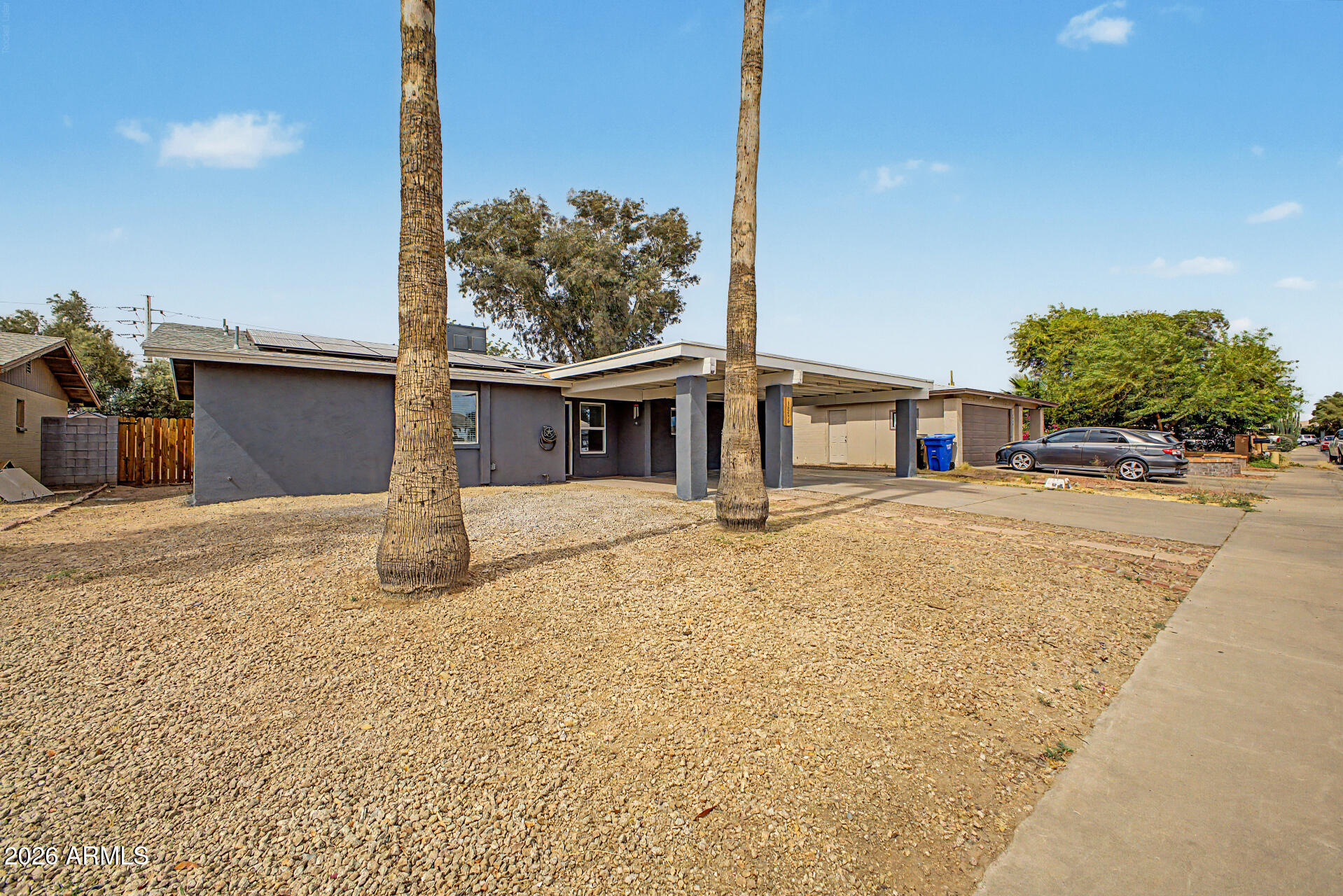 1026 W HALSTEAD Drive