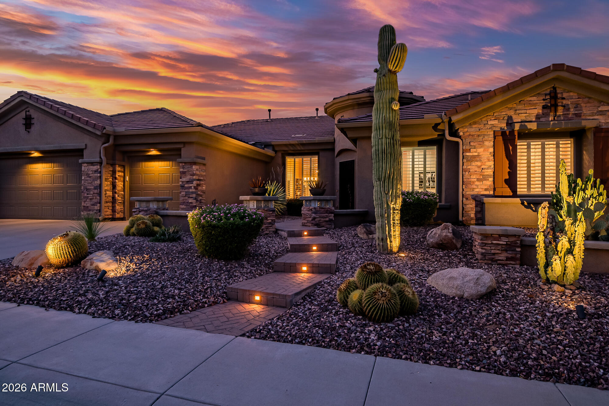 42144 N MOUNTAIN COVE Drive